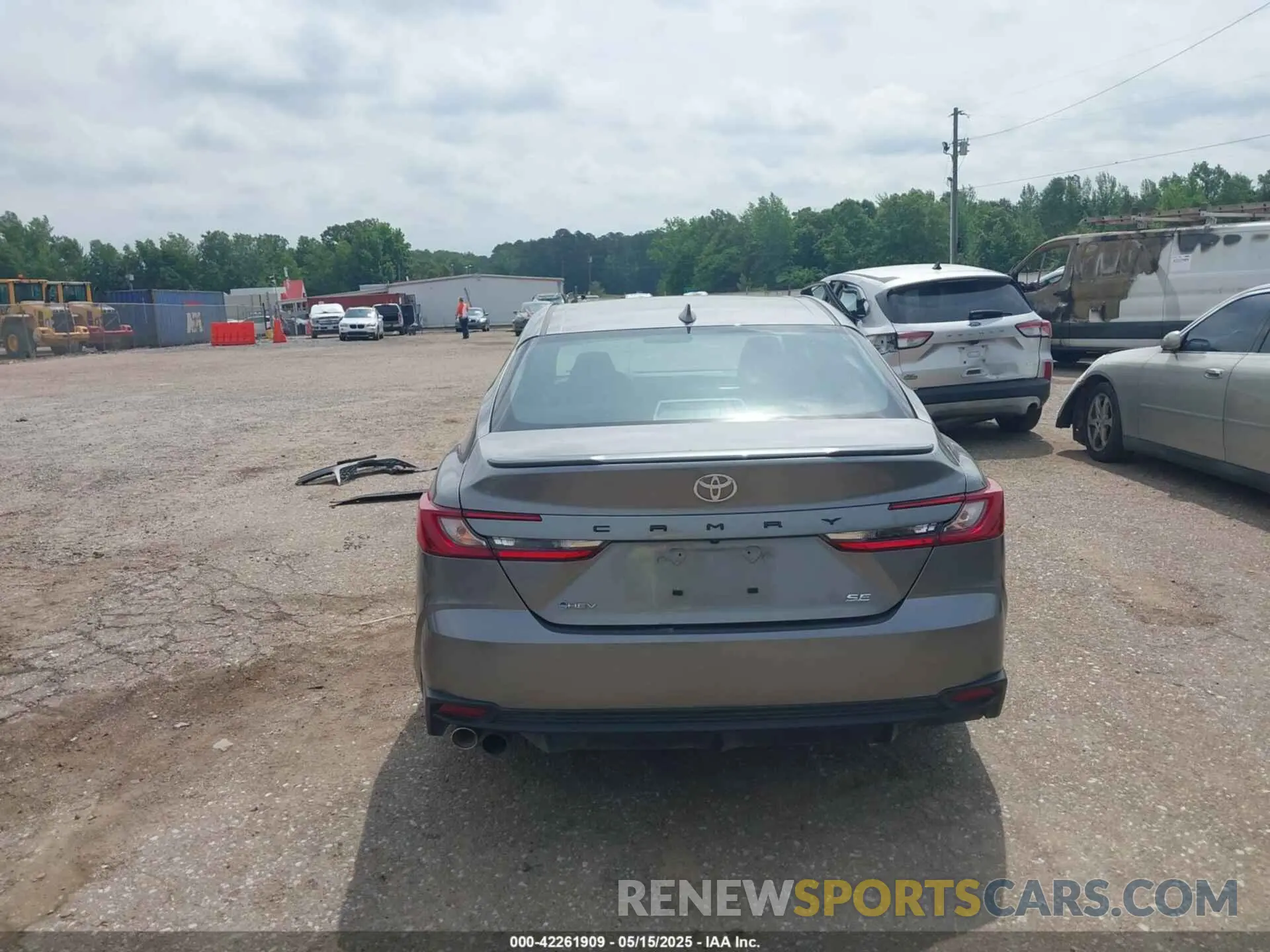 17 Photograph of a damaged car 4T1DAACK8SU506796 TOYOTA CAMRY 2025