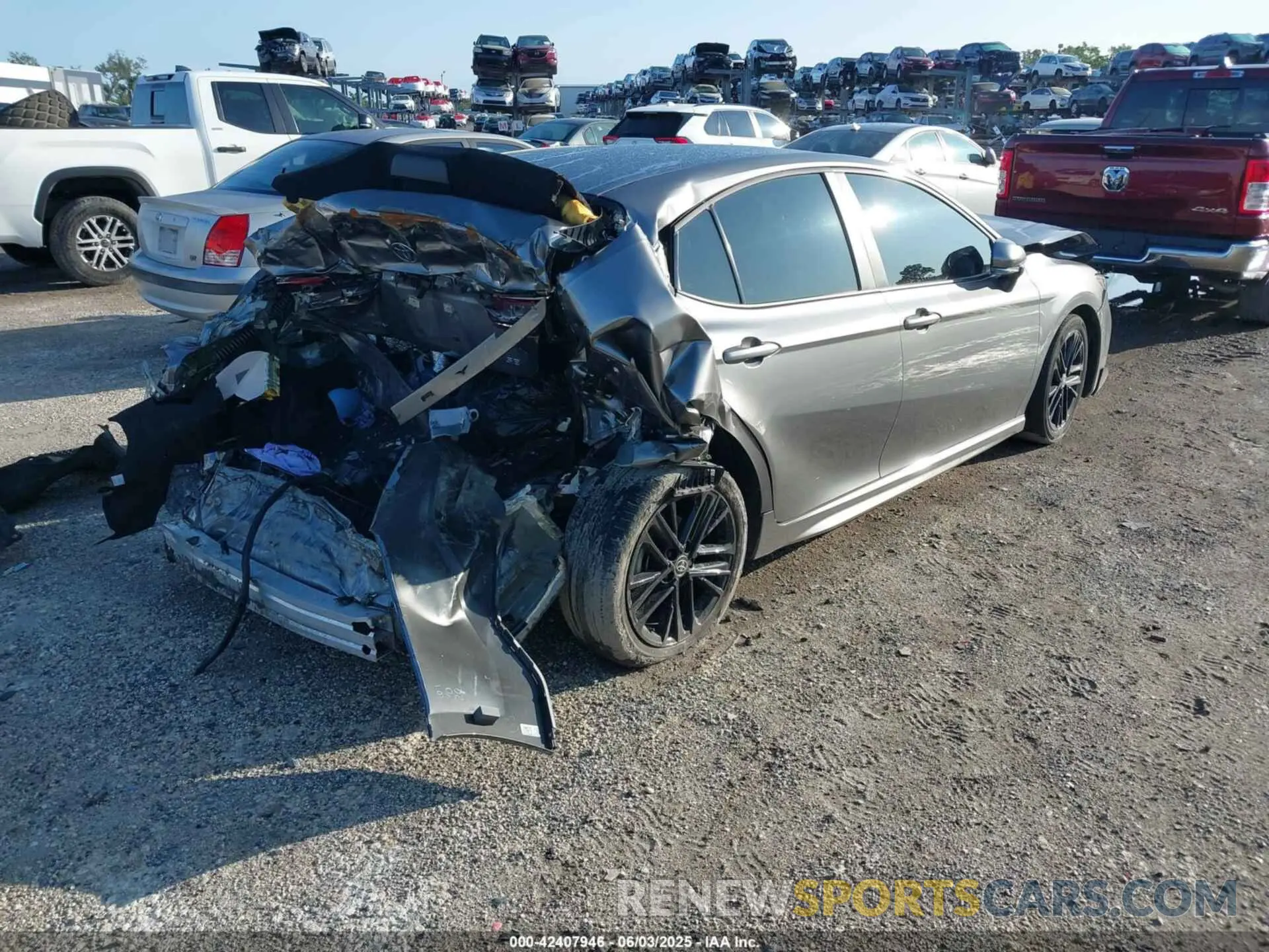 4 Photograph of a damaged car 4T1DAACK8SU508970 TOYOTA CAMRY 2025