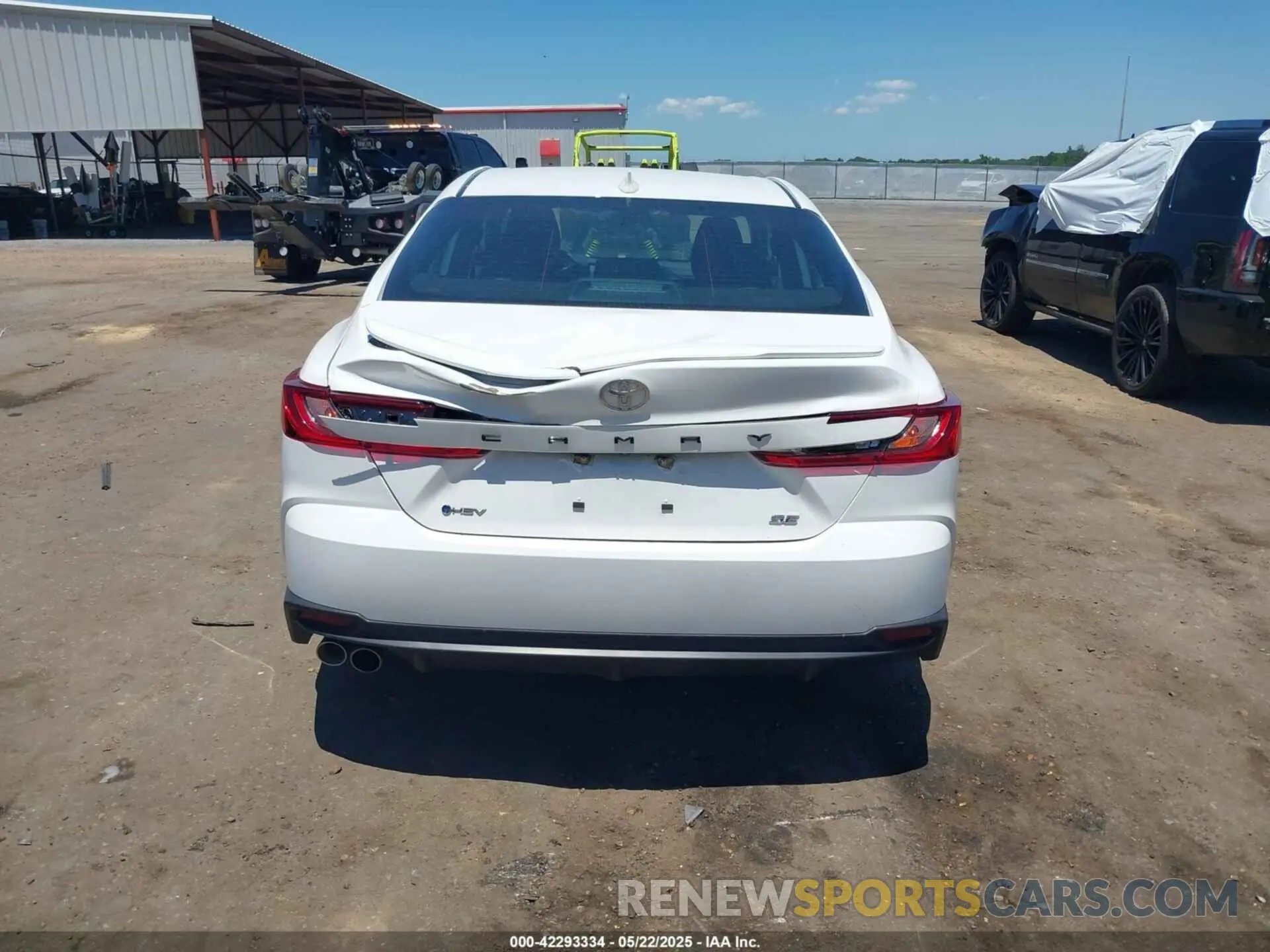 16 Photograph of a damaged car 4T1DAACK8SU517510 TOYOTA CAMRY 2025