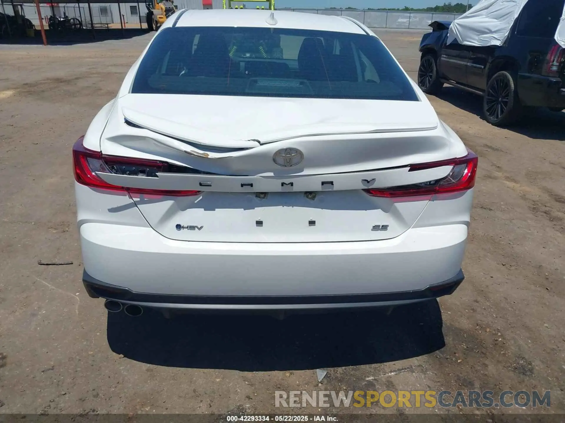 6 Photograph of a damaged car 4T1DAACK8SU517510 TOYOTA CAMRY 2025