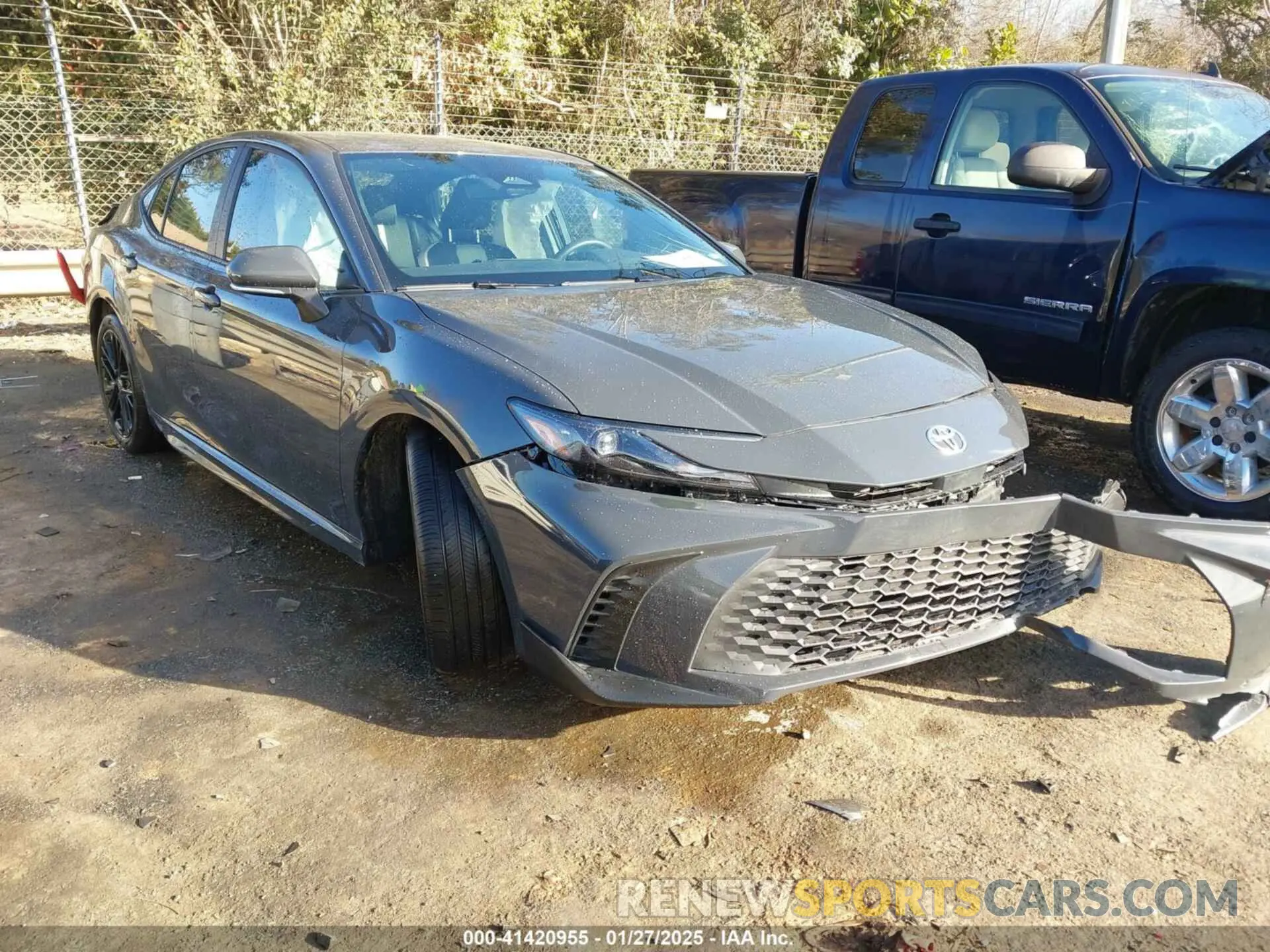 1 Photograph of a damaged car 4T1DAACK8SU526403 TOYOTA CAMRY 2025