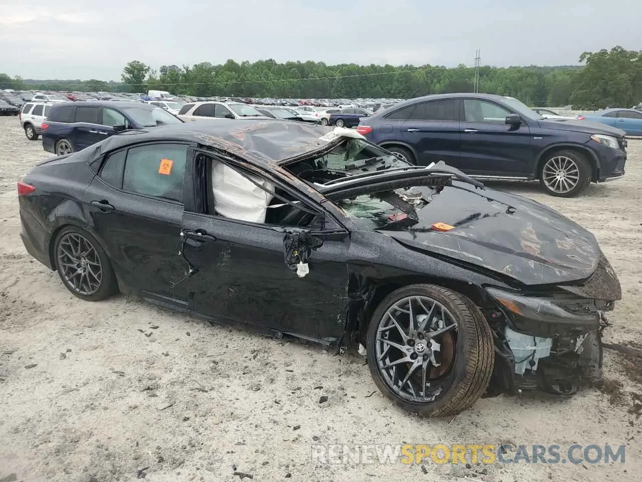 4 Photograph of a damaged car 4T1DAACK8SU542374 TOYOTA CAMRY 2025