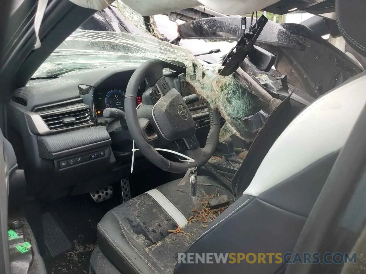 8 Photograph of a damaged car 4T1DAACK8SU542374 TOYOTA CAMRY 2025