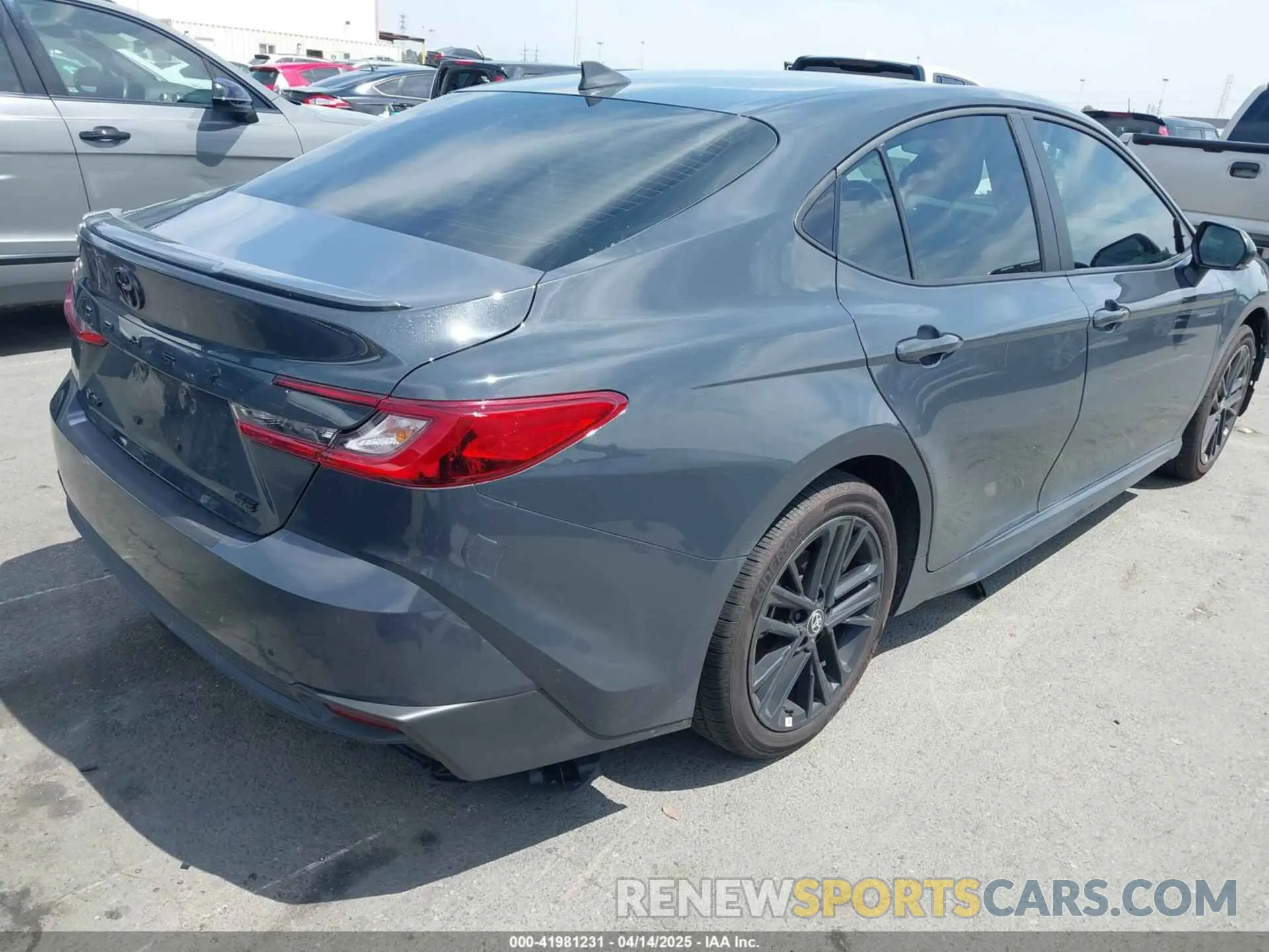 4 Photograph of a damaged car 4T1DAACK8SU546764 TOYOTA CAMRY 2025