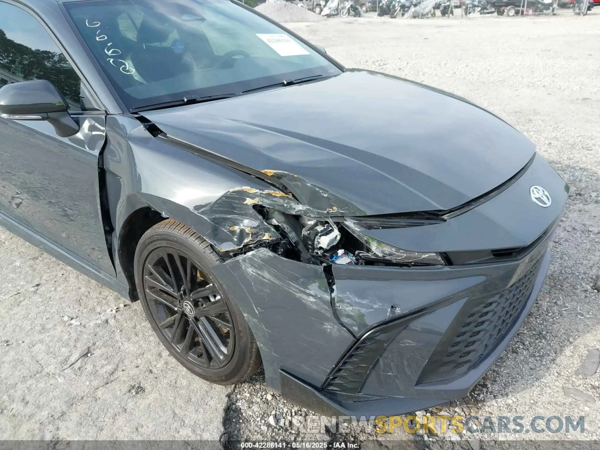 6 Photograph of a damaged car 4T1DAACK8SU576668 TOYOTA CAMRY 2025