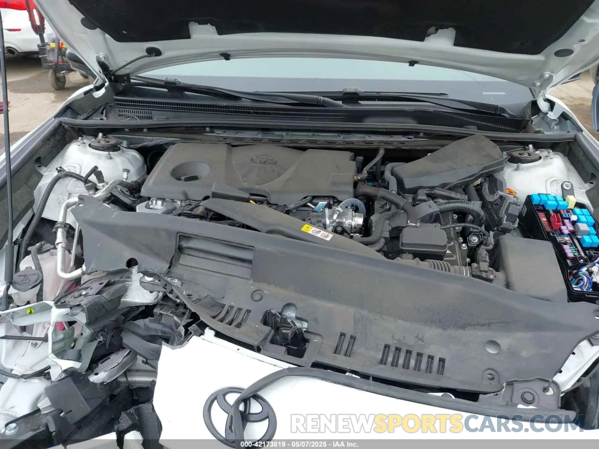 10 Photograph of a damaged car 4T1DAACK9SU007005 TOYOTA CAMRY 2025