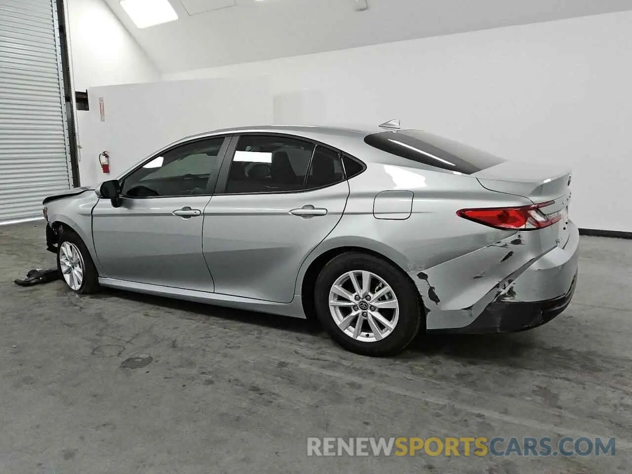 2 Photograph of a damaged car 4T1DAACK9SU018473 TOYOTA CAMRY 2025