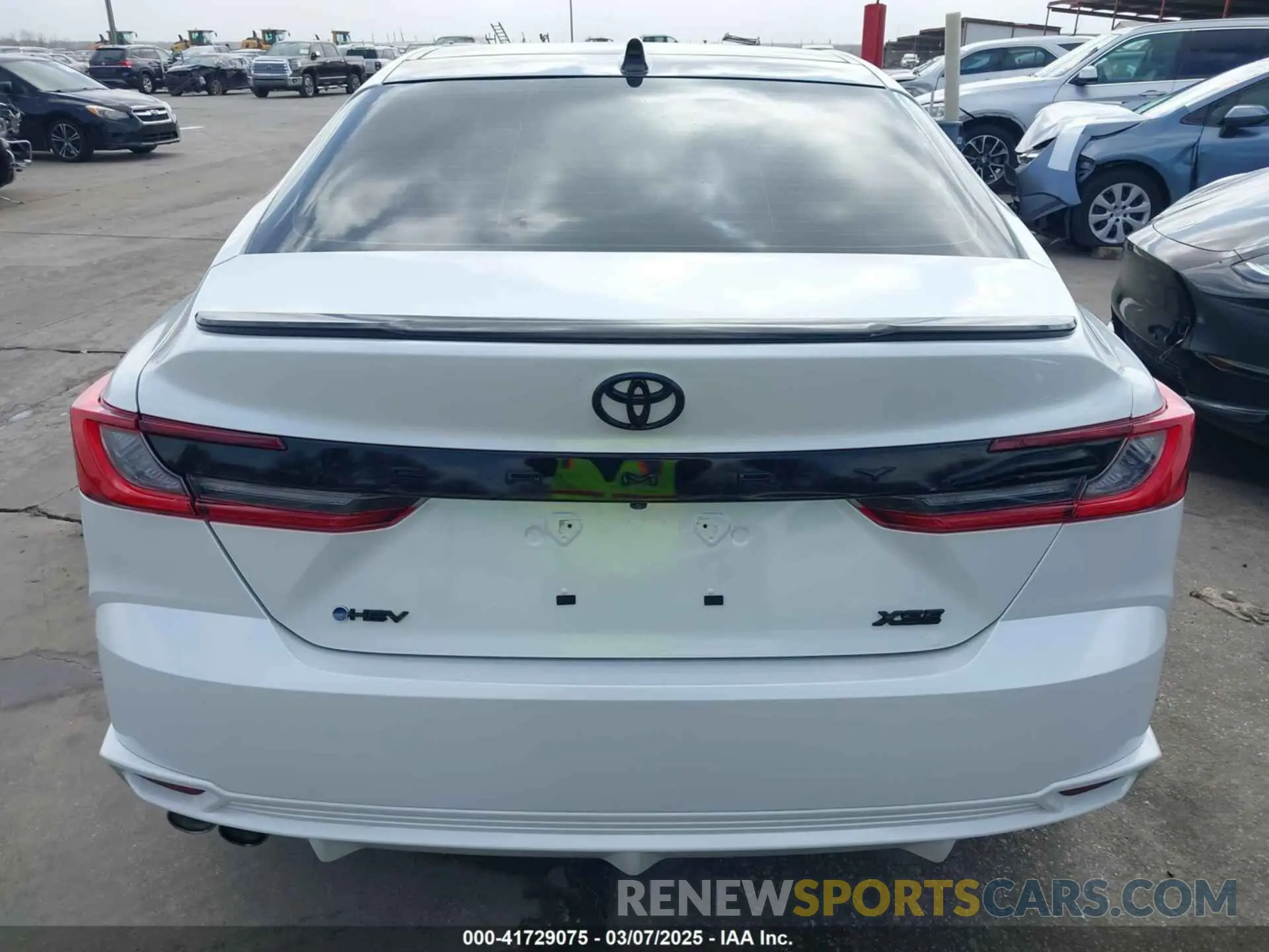 17 Photograph of a damaged car 4T1DAACK9SU018876 TOYOTA CAMRY 2025