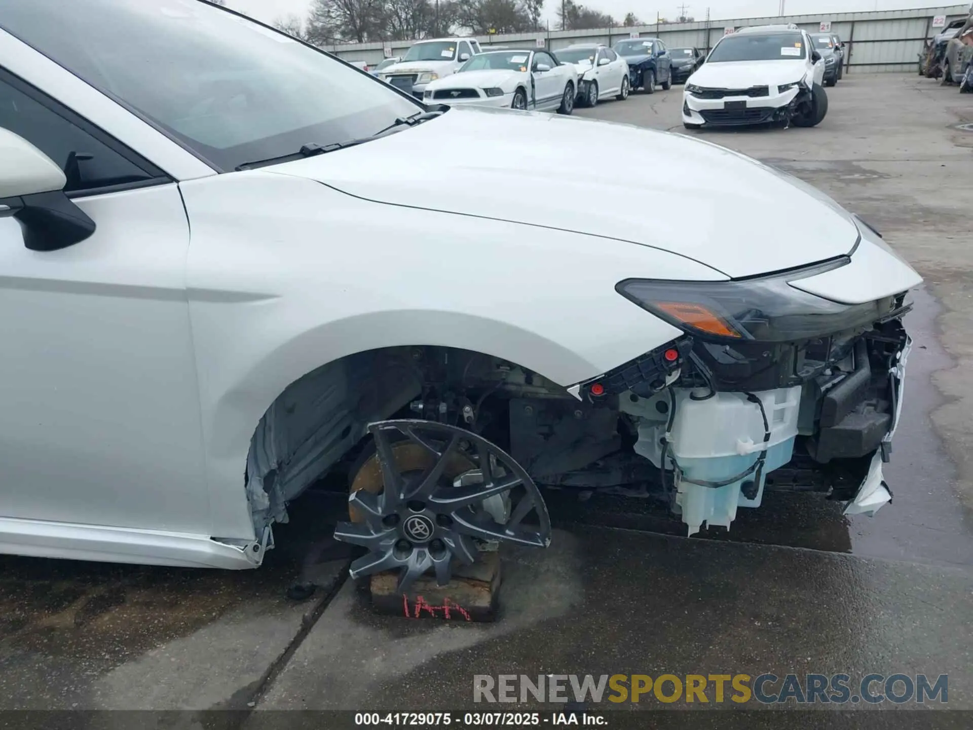 18 Photograph of a damaged car 4T1DAACK9SU018876 TOYOTA CAMRY 2025