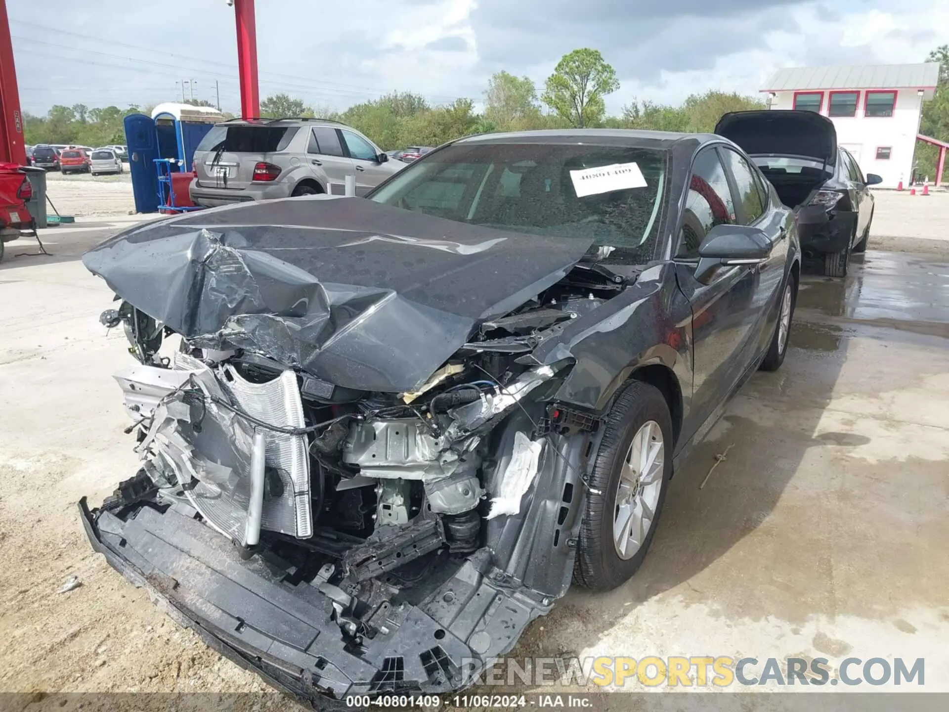2 Photograph of a damaged car 4T1DAACK9SU048363 TOYOTA CAMRY 2025