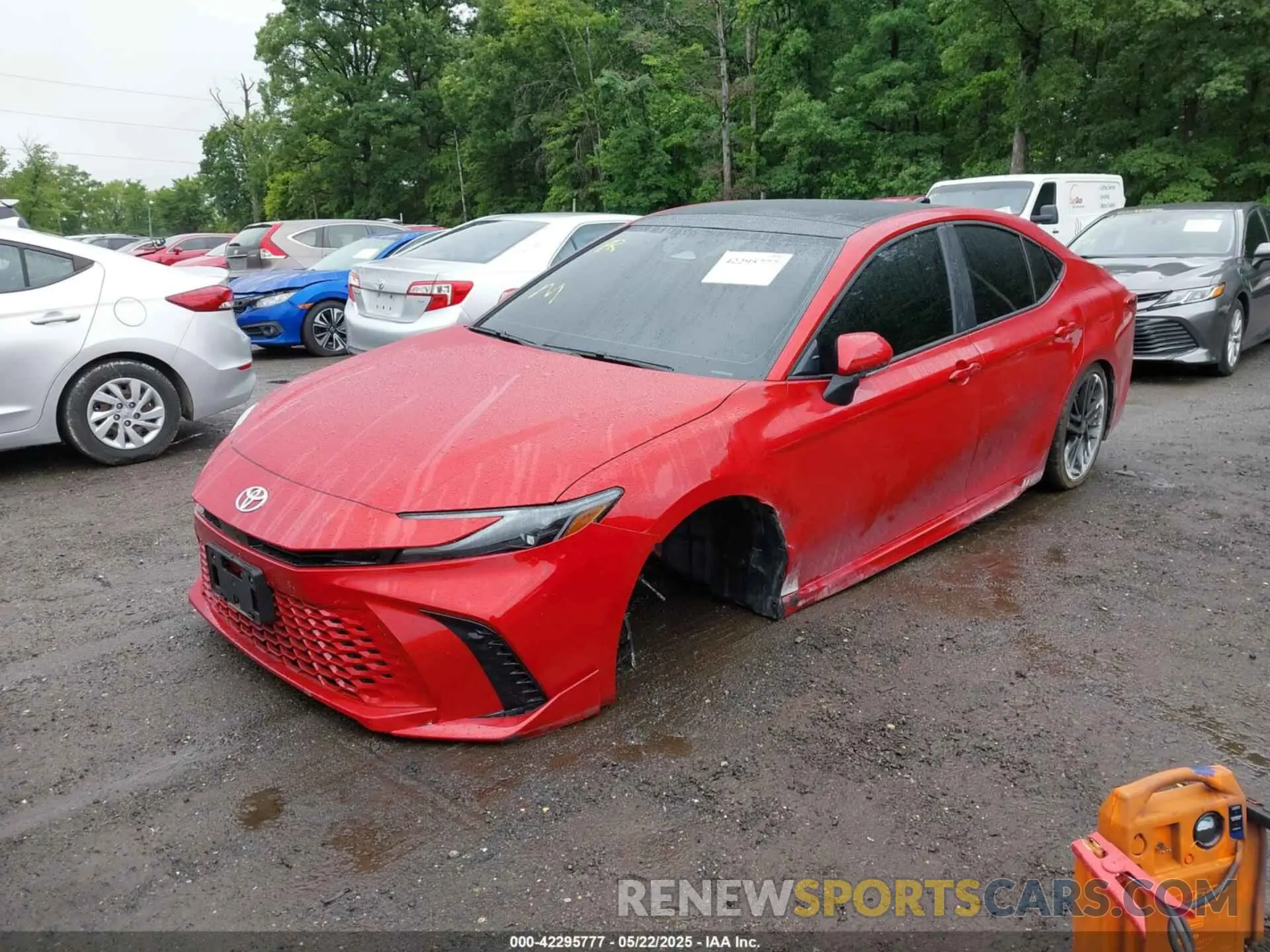 2 Photograph of a damaged car 4T1DAACK9SU054325 TOYOTA CAMRY 2025