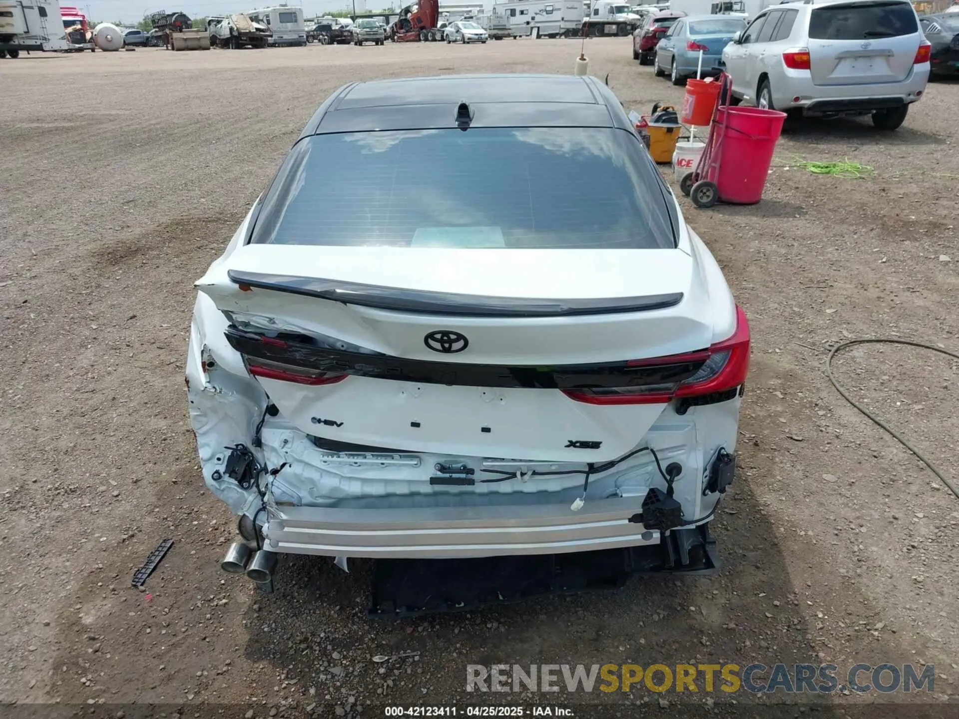 17 Photograph of a damaged car 4T1DAACK9SU057936 TOYOTA CAMRY 2025