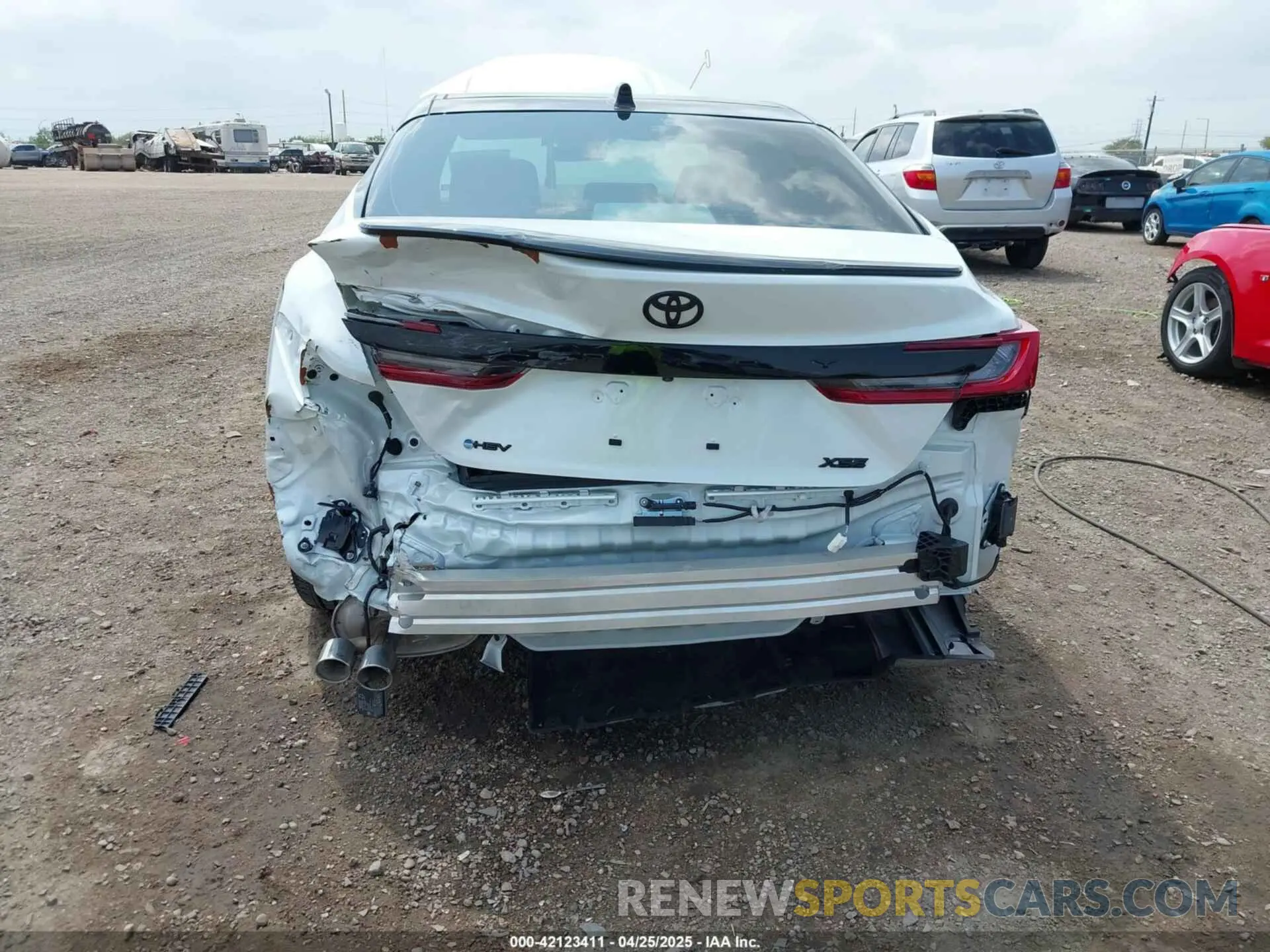 6 Photograph of a damaged car 4T1DAACK9SU057936 TOYOTA CAMRY 2025