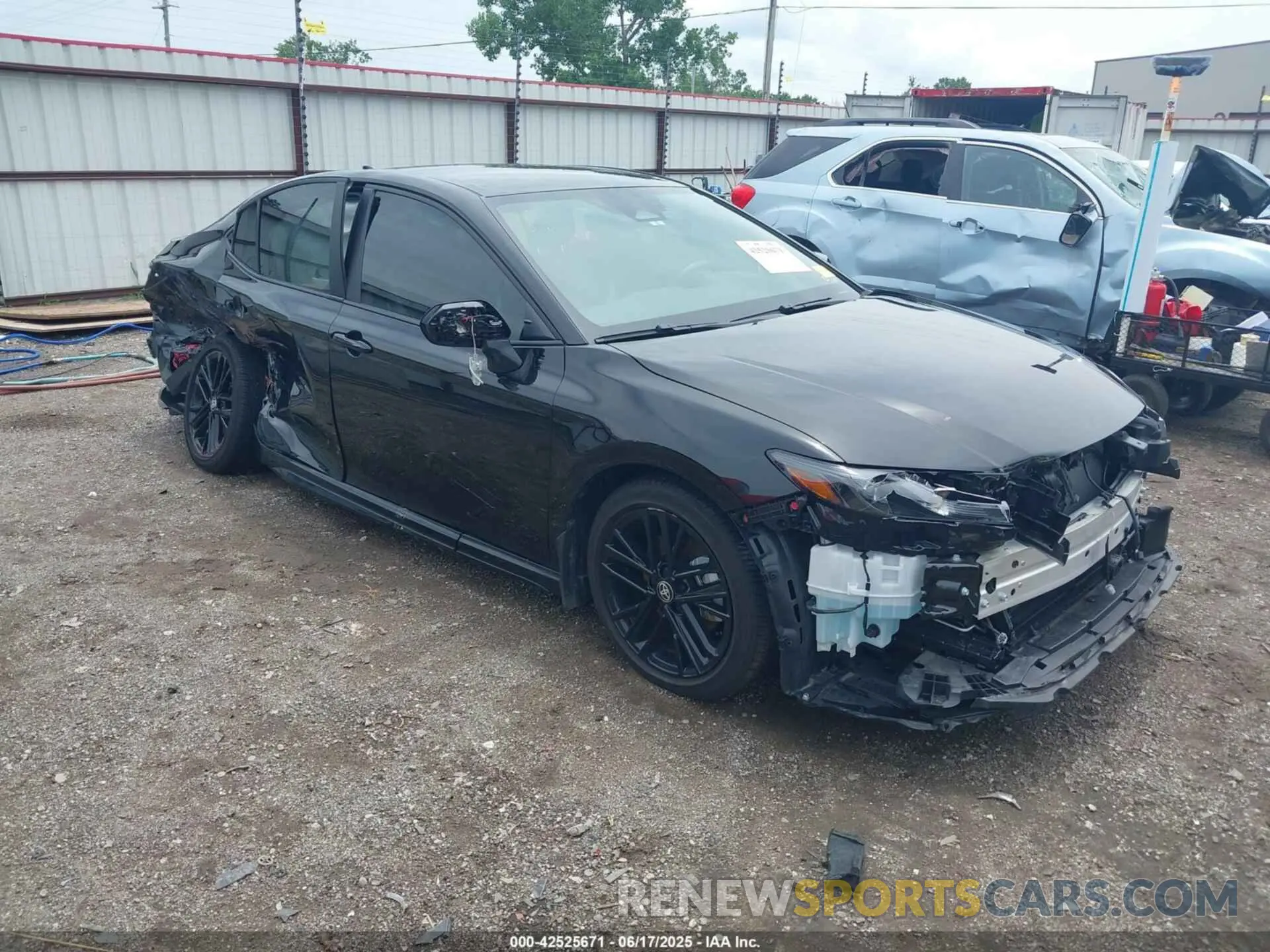 1 Photograph of a damaged car 4T1DAACK9SU067687 TOYOTA CAMRY 2025