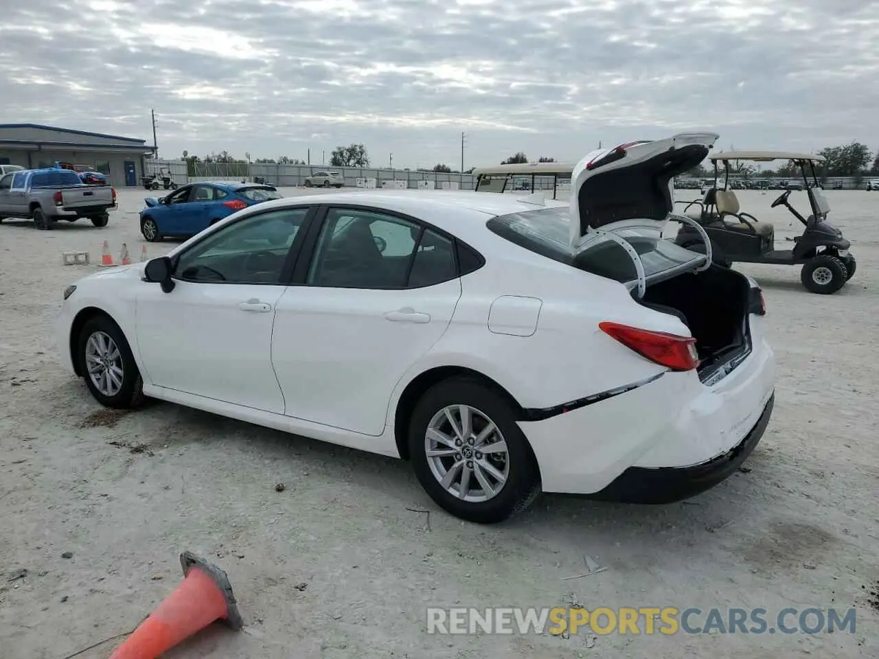2 Photograph of a damaged car 4T1DAACK9SU084666 TOYOTA CAMRY 2025