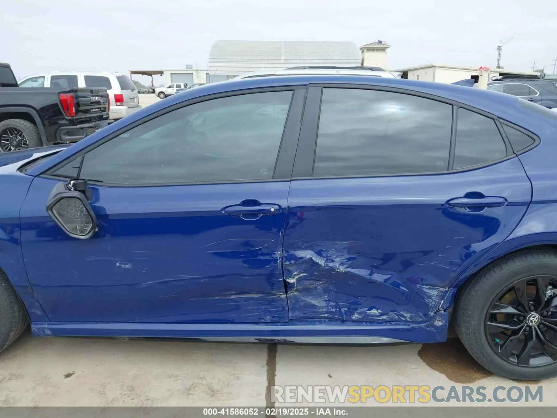 14 Photograph of a damaged car 4T1DAACK9SU098888 TOYOTA CAMRY 2025