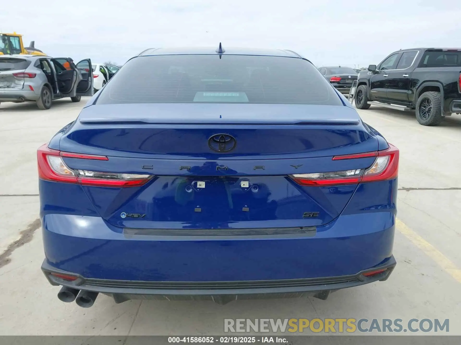 16 Photograph of a damaged car 4T1DAACK9SU098888 TOYOTA CAMRY 2025