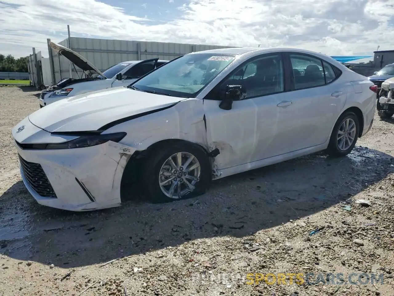 1 Photograph of a damaged car 4T1DAACK9SU500456 TOYOTA CAMRY 2025