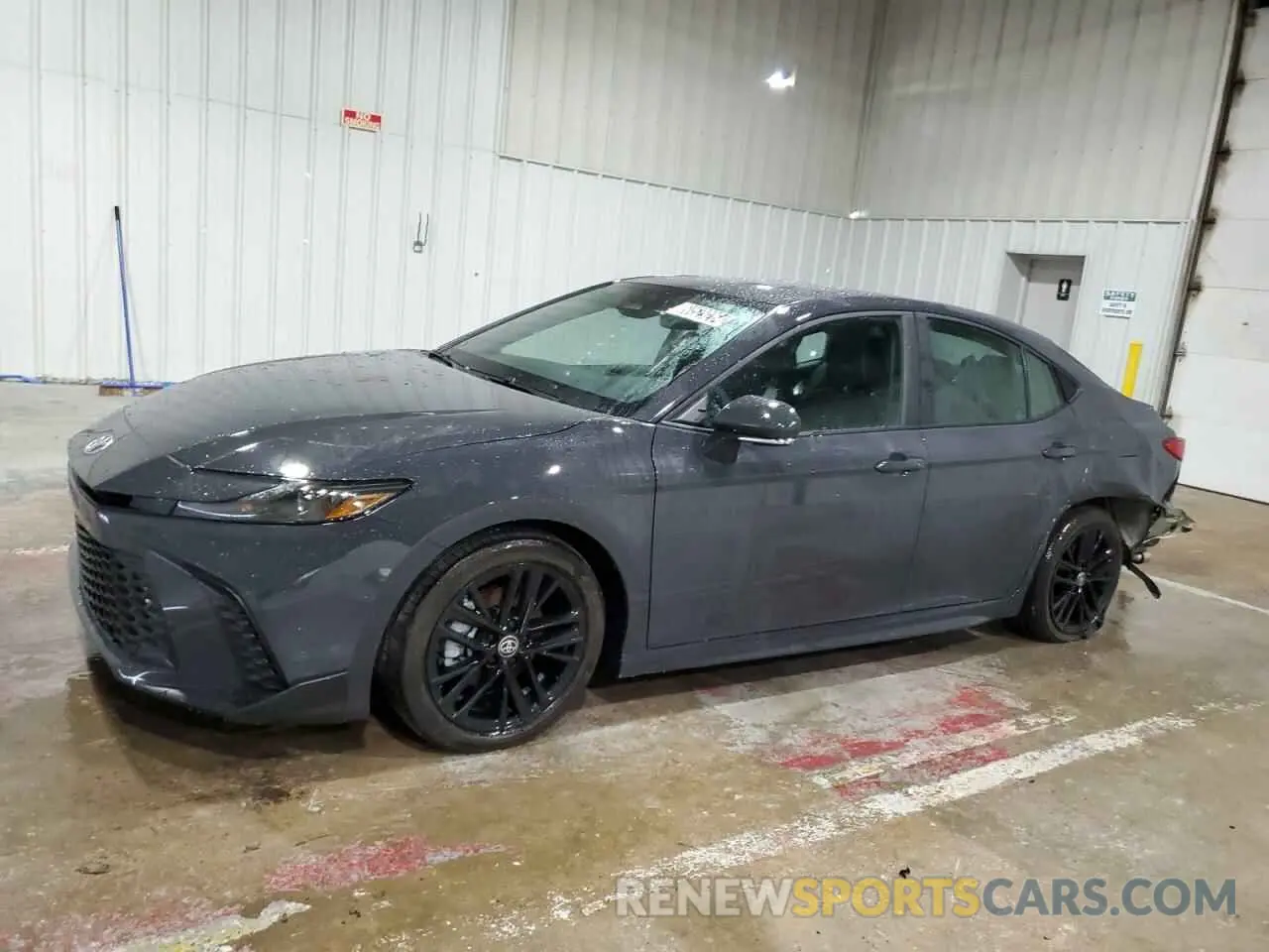 1 Photograph of a damaged car 4T1DAACK9SU504295 TOYOTA CAMRY 2025