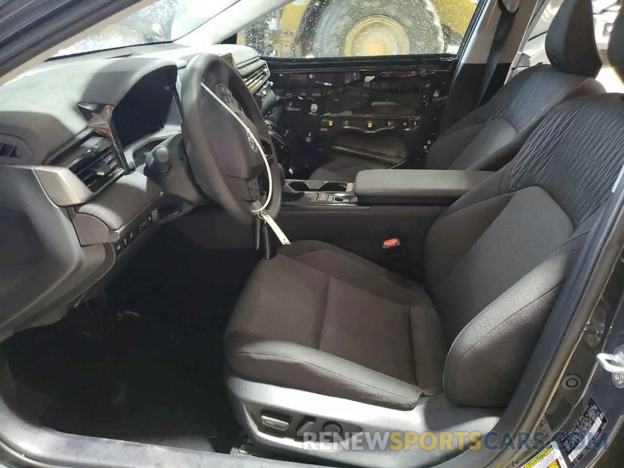 7 Photograph of a damaged car 4T1DAACK9SU506208 TOYOTA CAMRY 2025