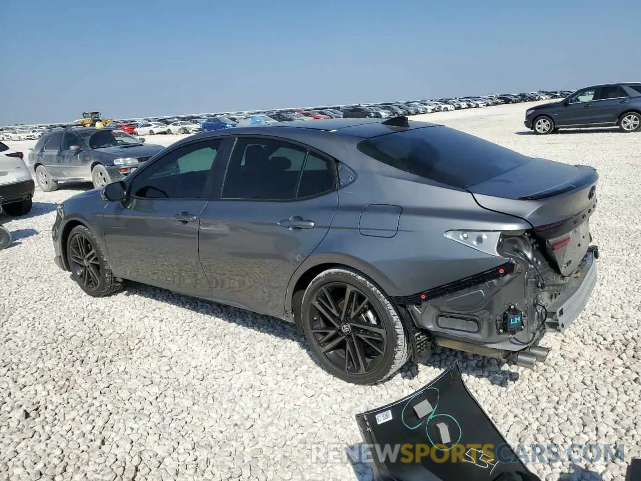2 Photograph of a damaged car 4T1DAACK9SU506533 TOYOTA CAMRY 2025