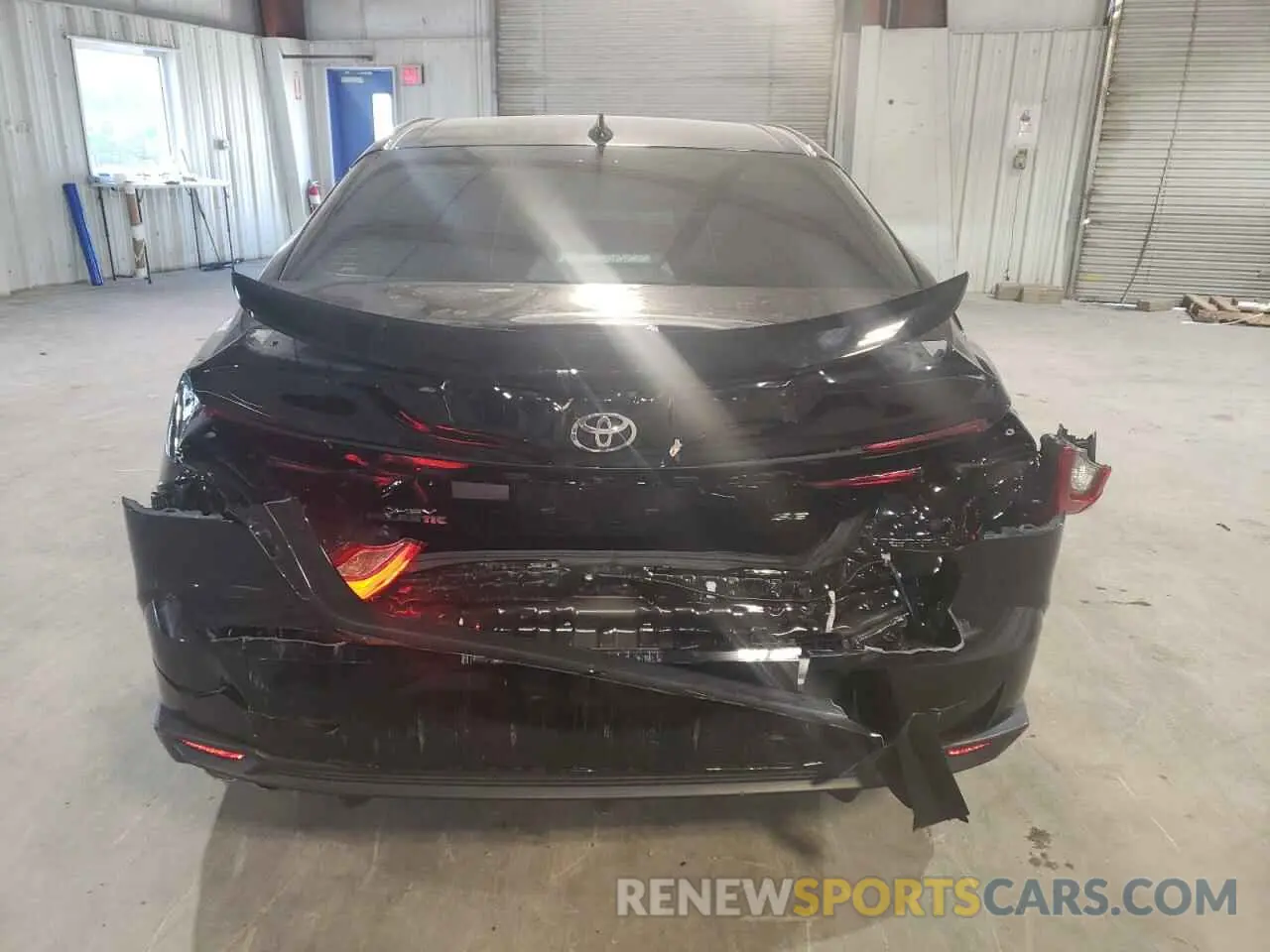 6 Photograph of a damaged car 4T1DAACK9SU517015 TOYOTA CAMRY 2025