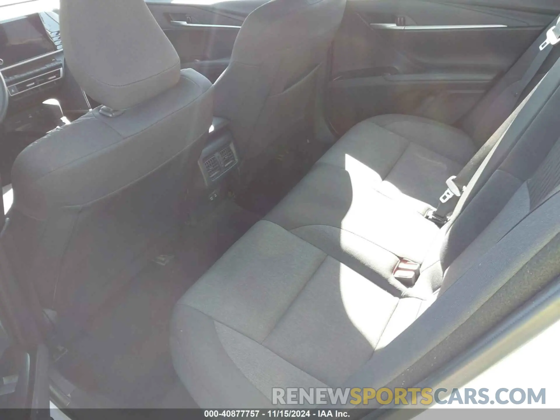 8 Photograph of a damaged car 4T1DAACK9SU520531 TOYOTA CAMRY 2025