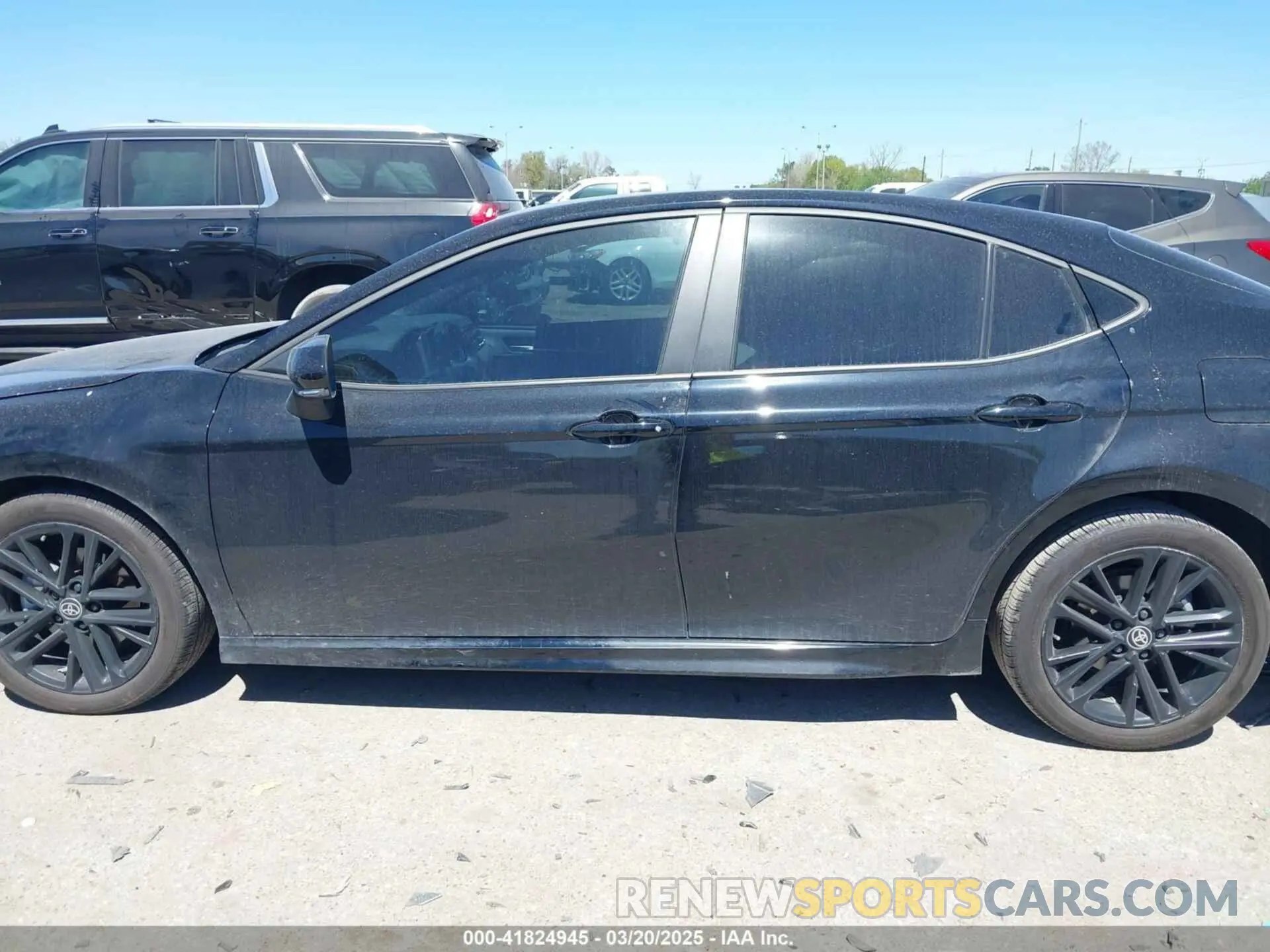 14 Photograph of a damaged car 4T1DAACK9SU531612 TOYOTA CAMRY 2025