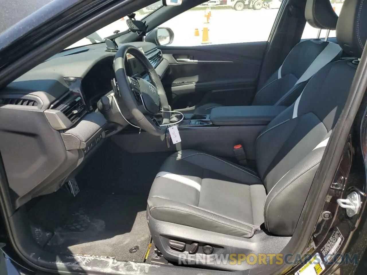 7 Photograph of a damaged car 4T1DAACK9SU533831 TOYOTA CAMRY 2025