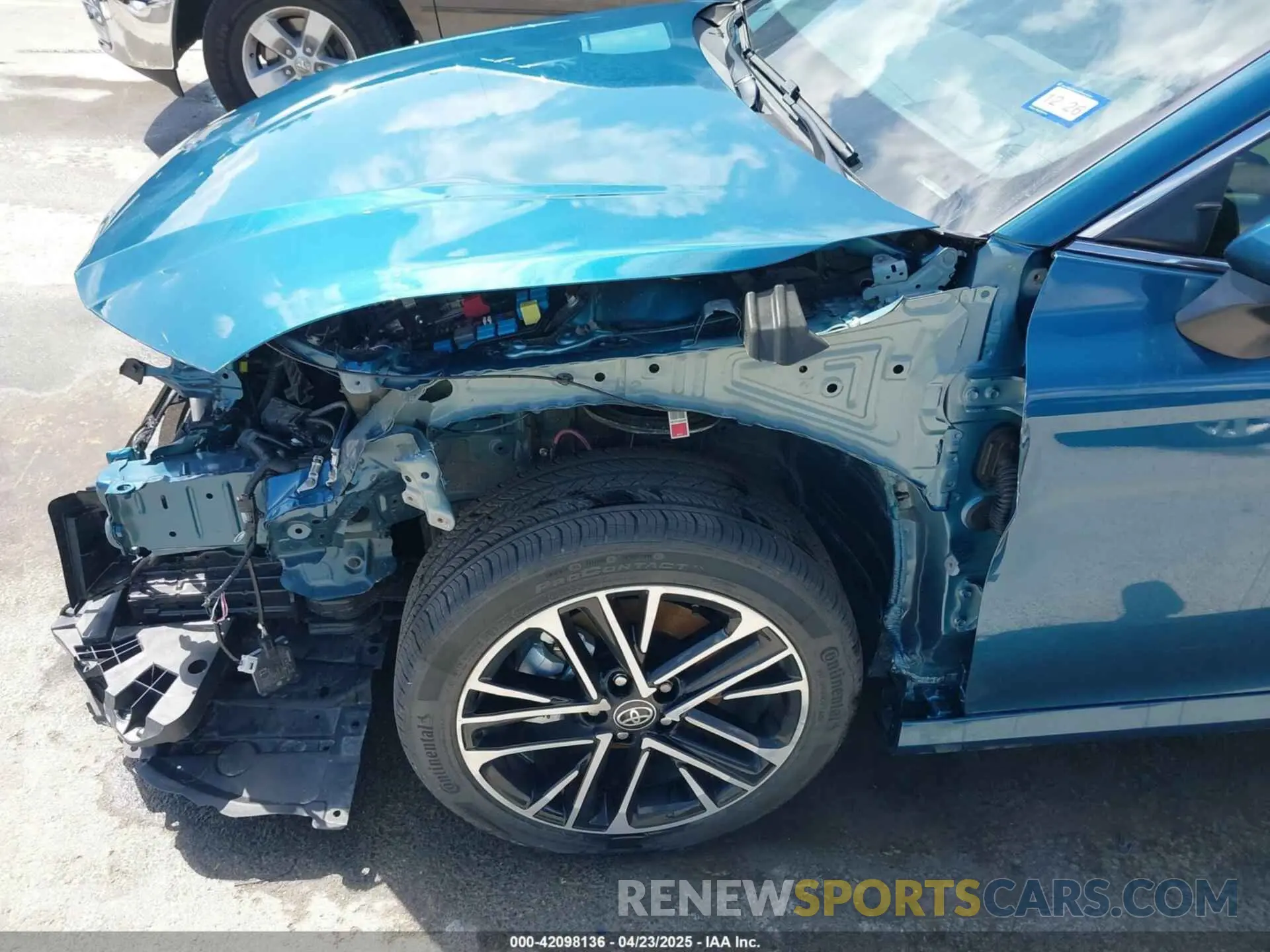 18 Photograph of a damaged car 4T1DAACK9SU566859 TOYOTA CAMRY 2025