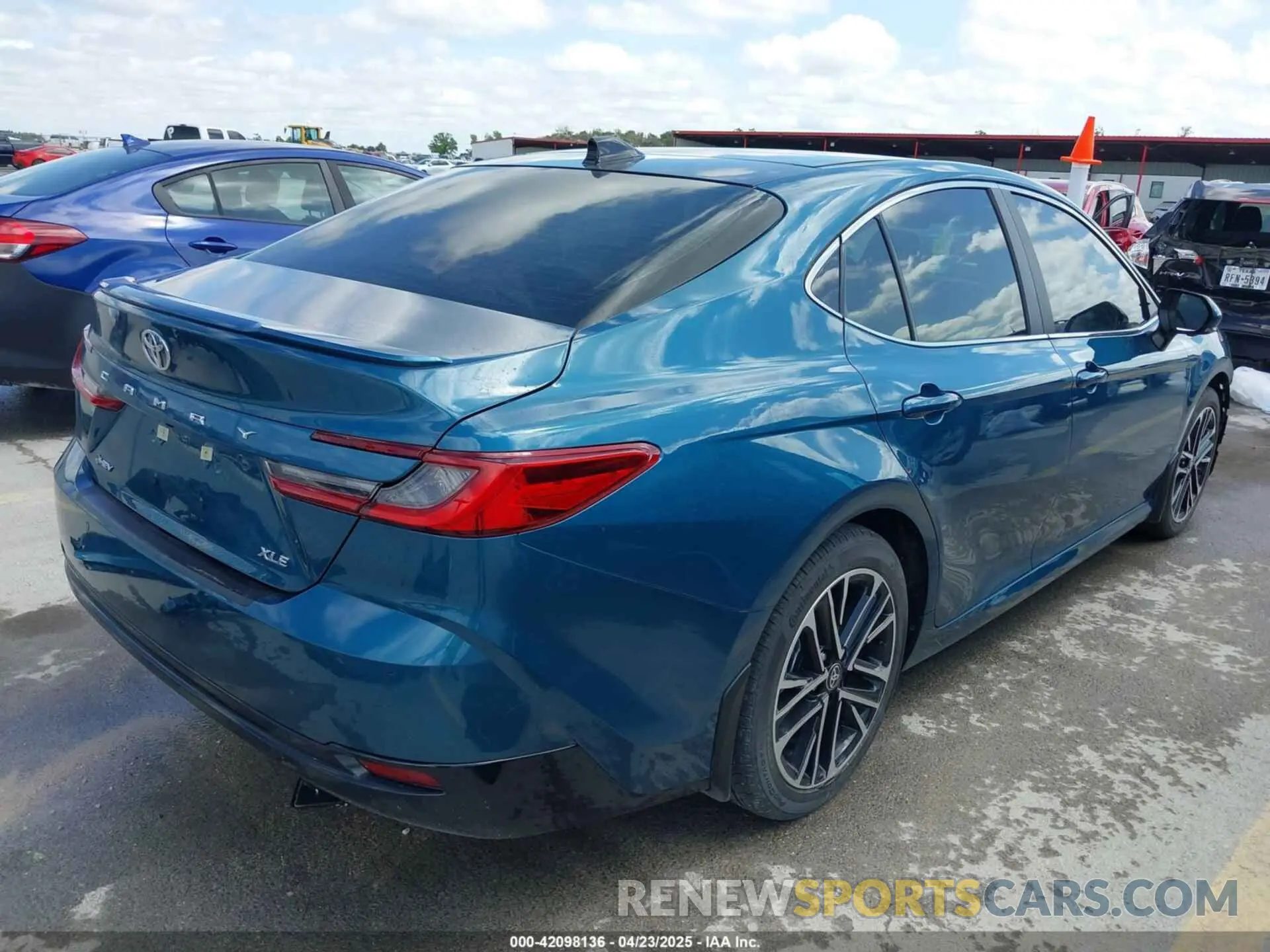 4 Photograph of a damaged car 4T1DAACK9SU566859 TOYOTA CAMRY 2025