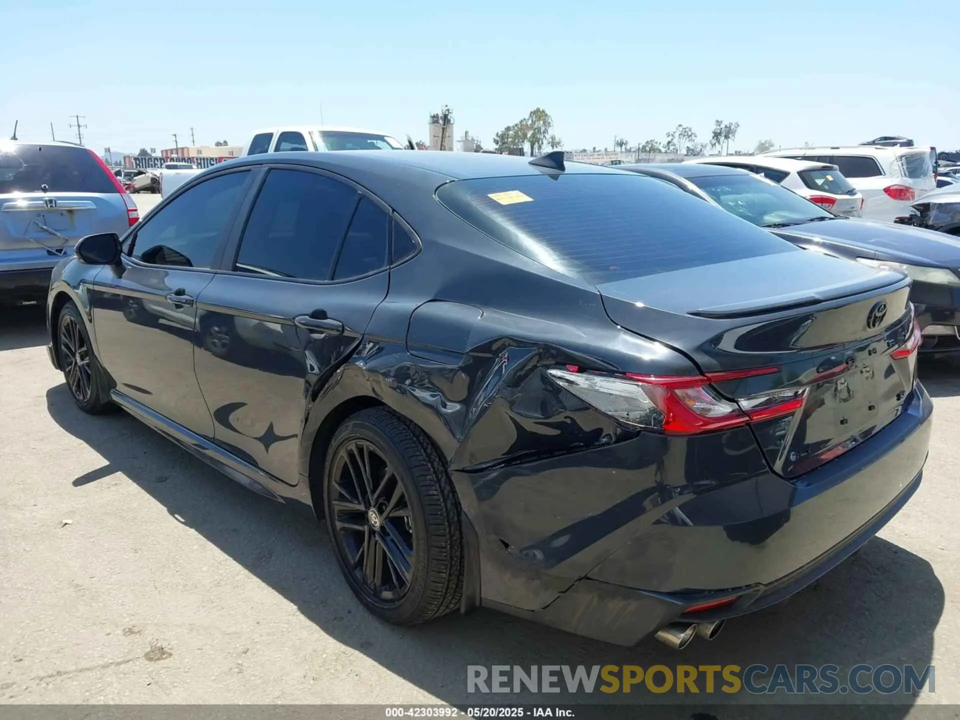 3 Photograph of a damaged car 4T1DAACK9SU566988 TOYOTA CAMRY 2025