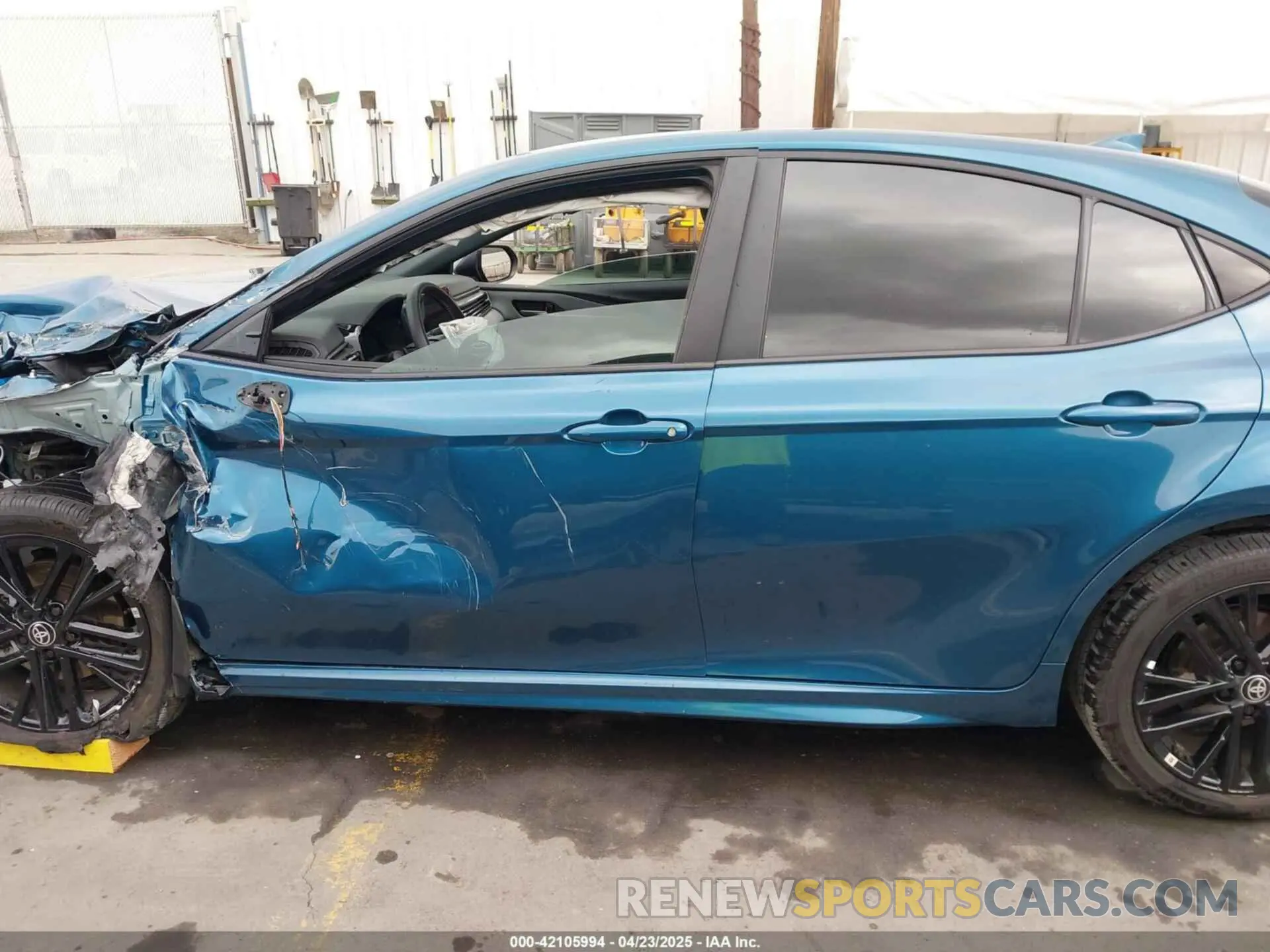 14 Photograph of a damaged car 4T1DAACK9SU570670 TOYOTA CAMRY 2025