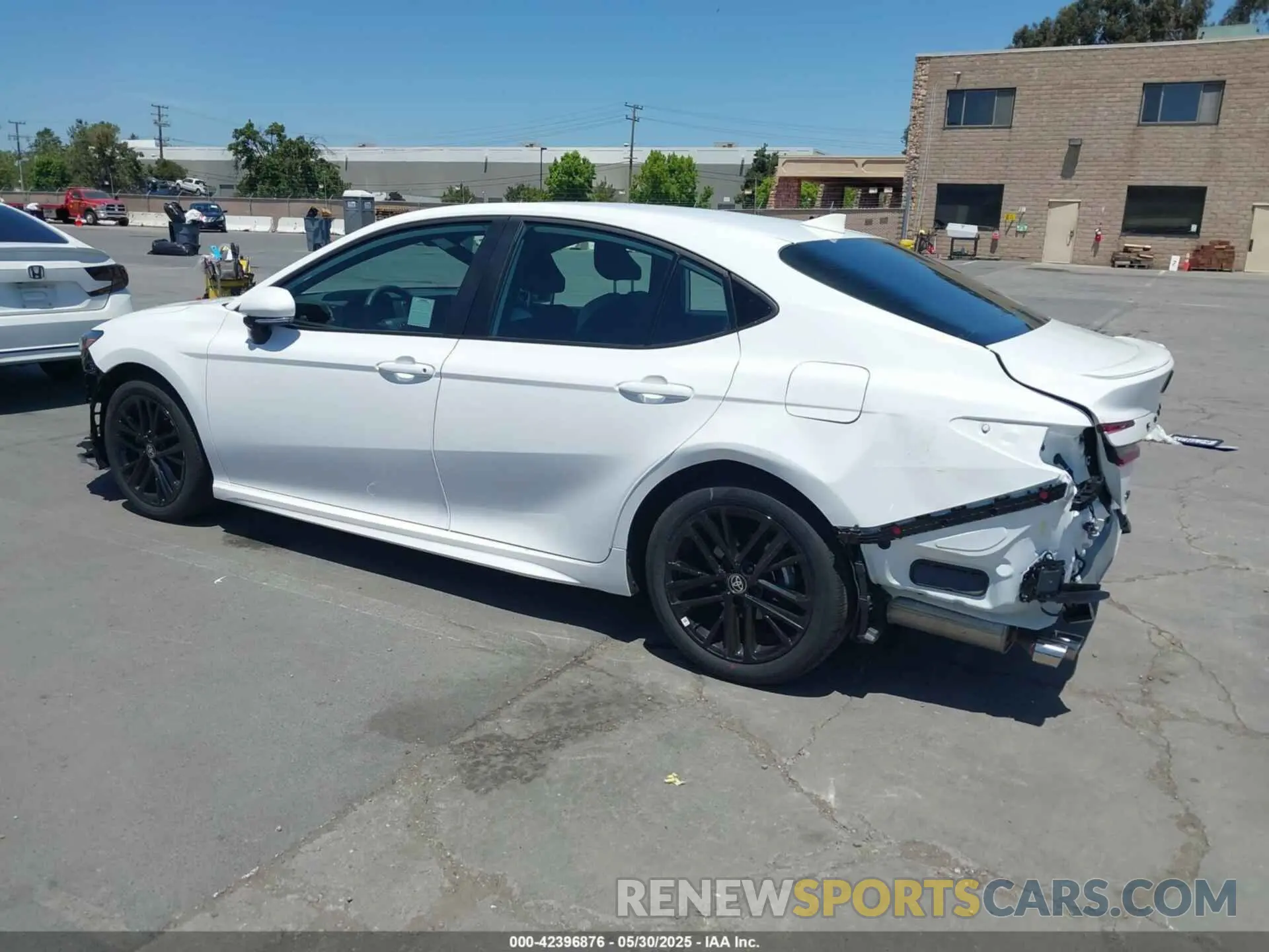 3 Photograph of a damaged car 4T1DAACK9SU575674 TOYOTA CAMRY 2025