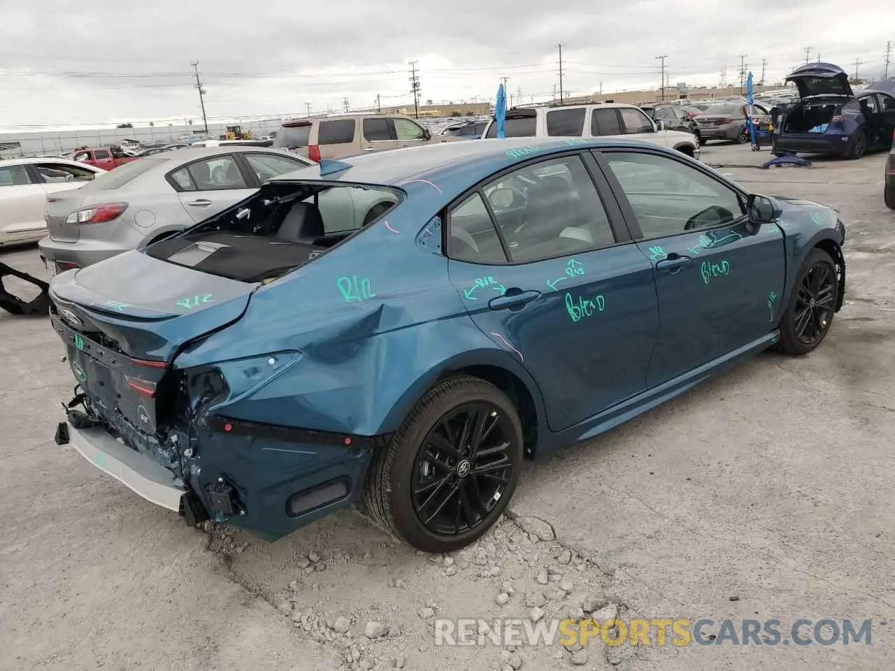 3 Photograph of a damaged car 4T1DAACK9SU577571 TOYOTA CAMRY 2025