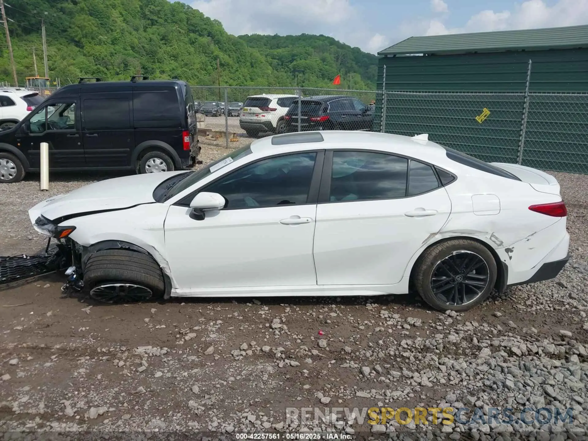 13 Photograph of a damaged car 4T1DAACK9SU582804 TOYOTA CAMRY 2025