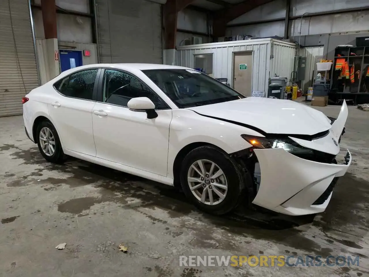 4 Photograph of a damaged car 4T1DAACKXSU014948 TOYOTA CAMRY 2025