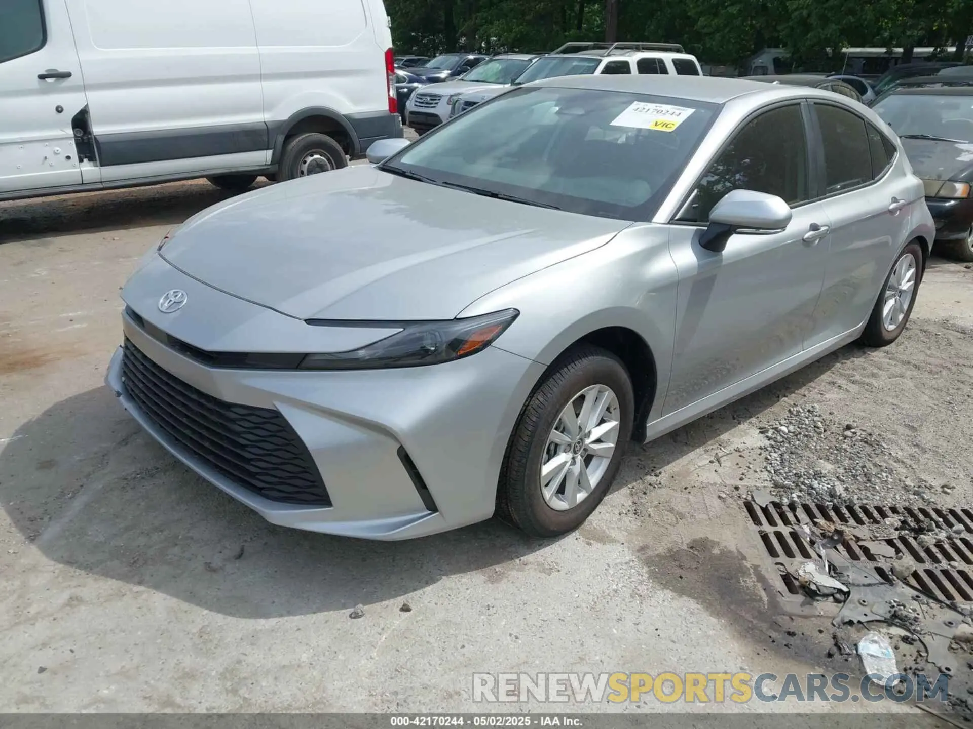 2 Photograph of a damaged car 4T1DAACKXSU037811 TOYOTA CAMRY 2025