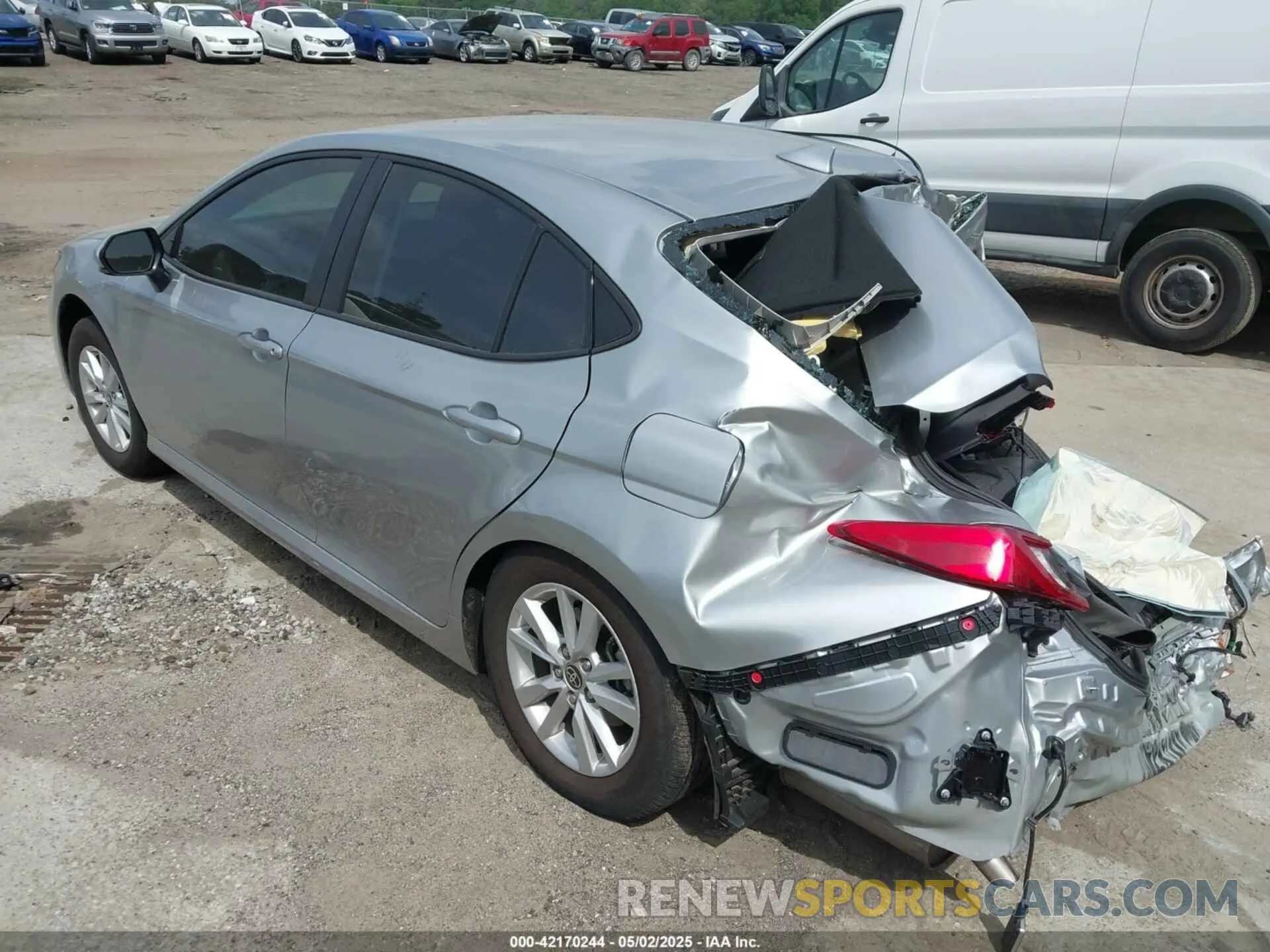 3 Photograph of a damaged car 4T1DAACKXSU037811 TOYOTA CAMRY 2025