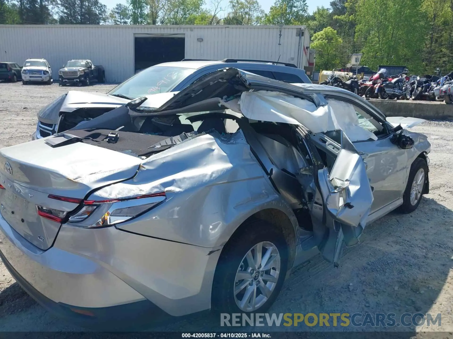 6 Photograph of a damaged car 4T1DAACKXSU091156 TOYOTA CAMRY 2025