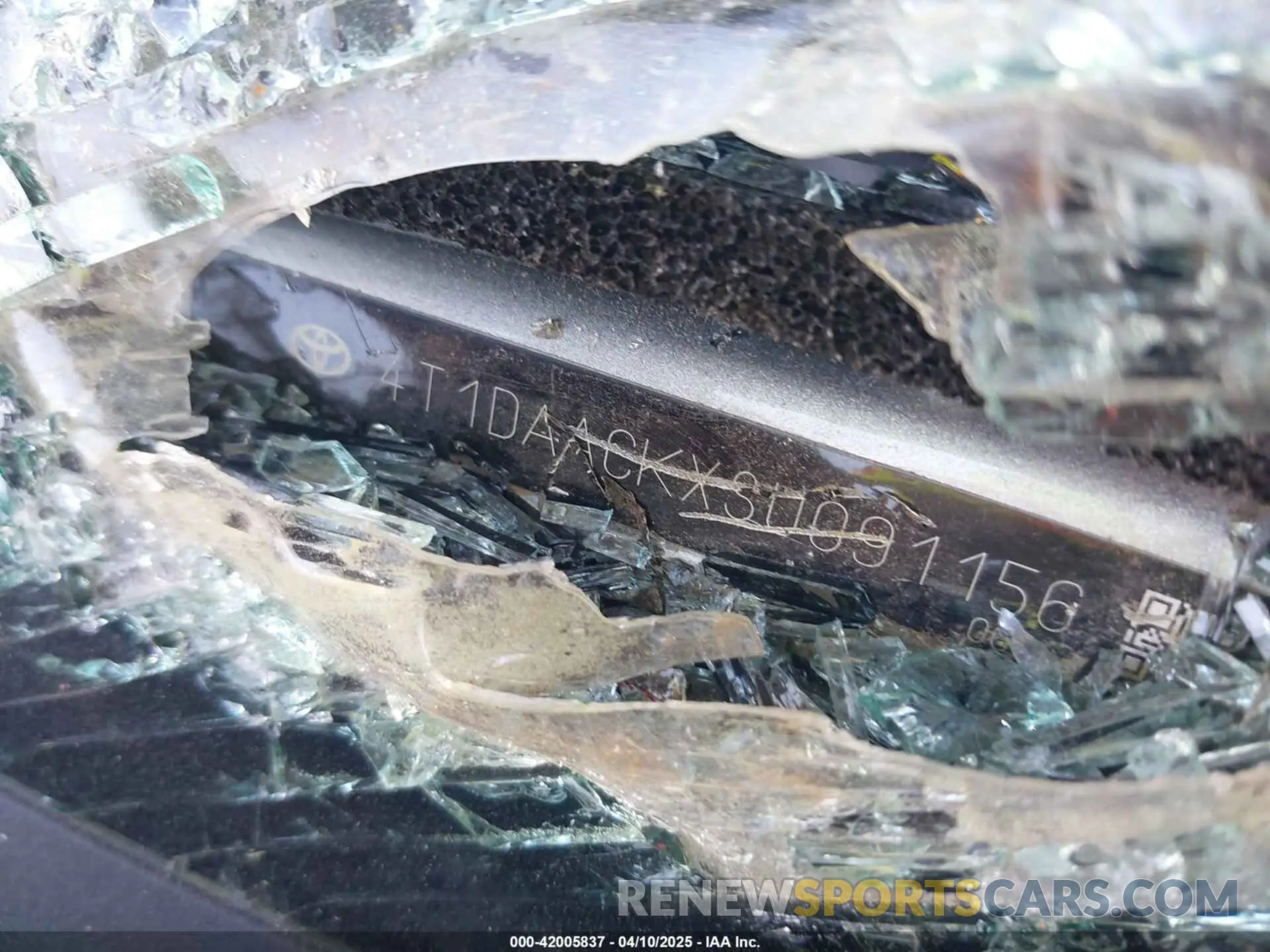 9 Photograph of a damaged car 4T1DAACKXSU091156 TOYOTA CAMRY 2025