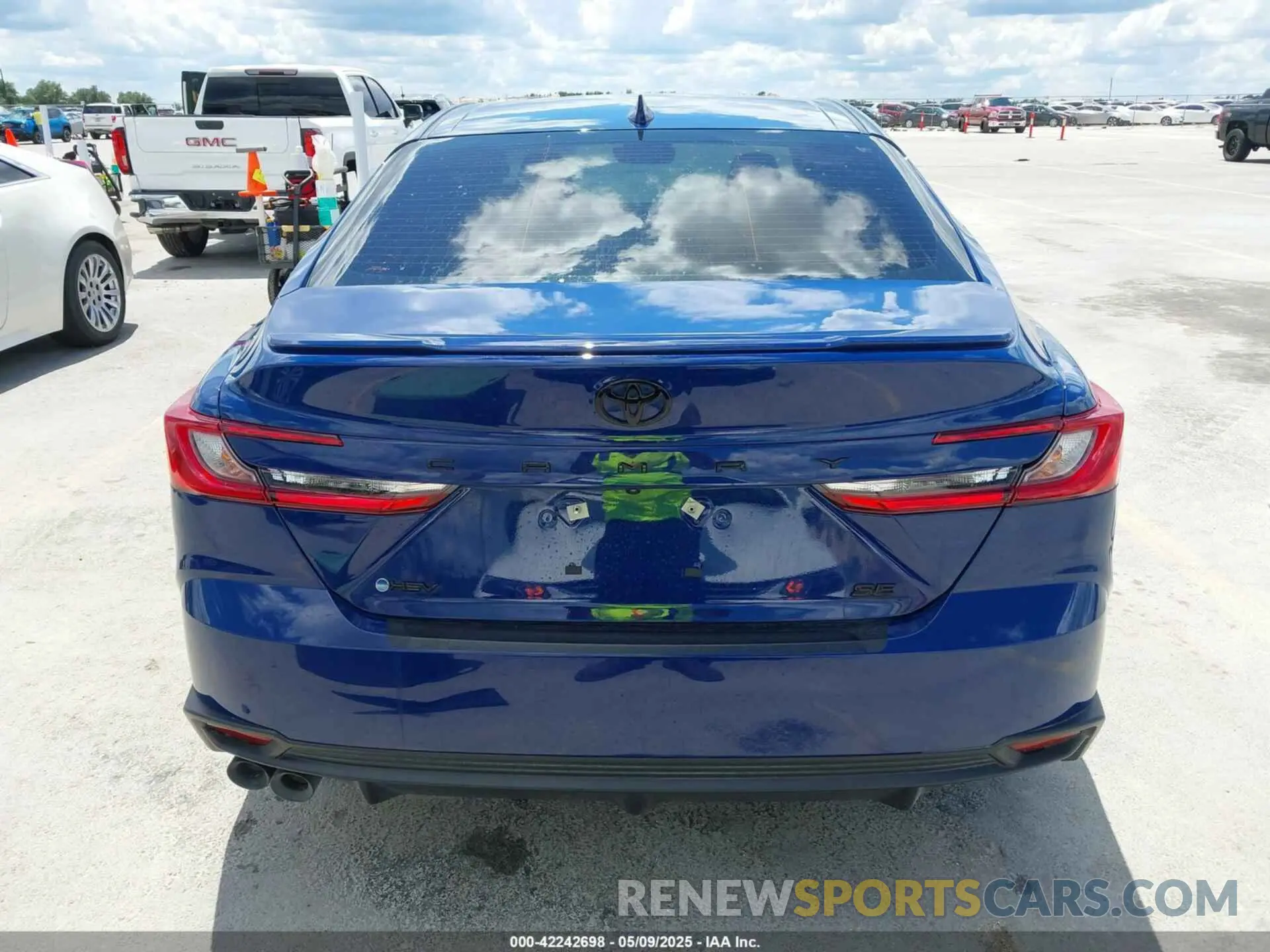 16 Photograph of a damaged car 4T1DAACKXSU112071 TOYOTA CAMRY 2025