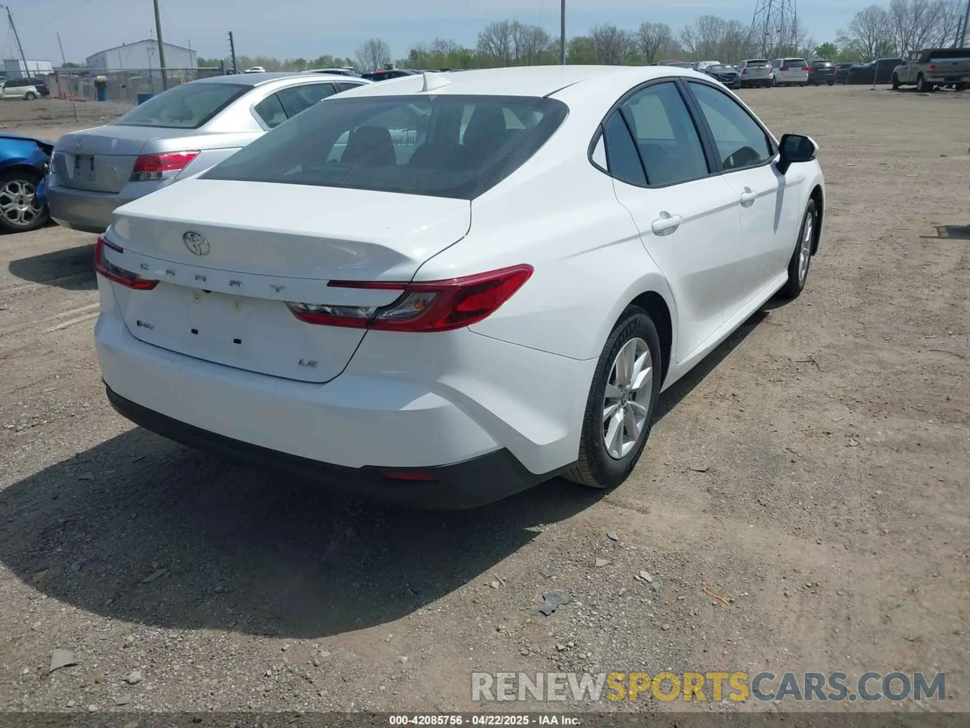 4 Photograph of a damaged car 4T1DAACKXSU131655 TOYOTA CAMRY 2025
