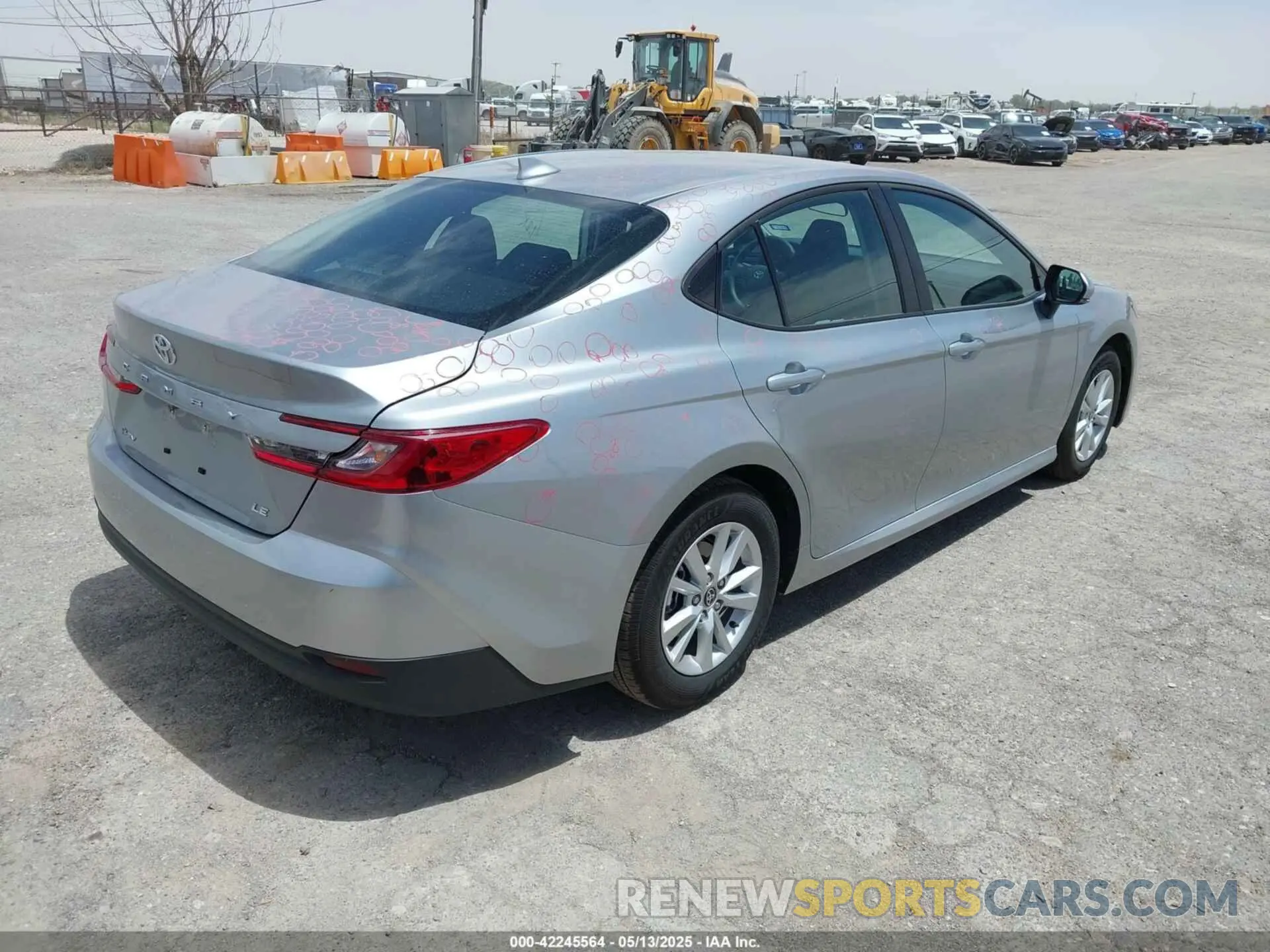 4 Photograph of a damaged car 4T1DAACKXSU137360 TOYOTA CAMRY 2025