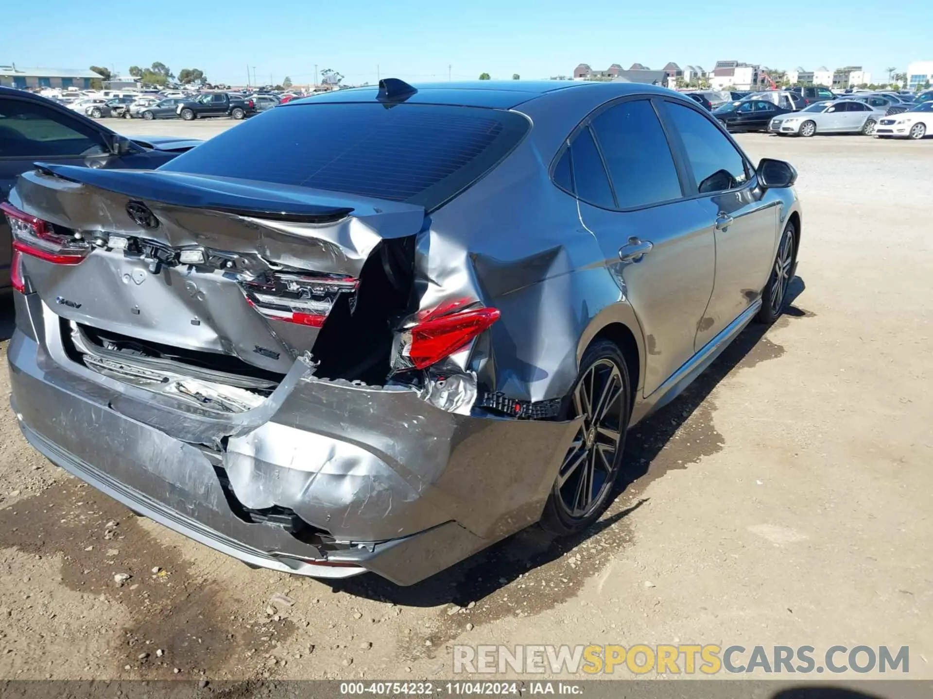 4 Photograph of a damaged car 4T1DAACKXSU504385 TOYOTA CAMRY 2025