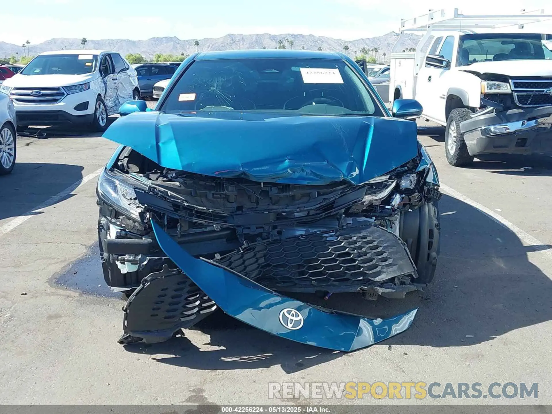 13 Photograph of a damaged car 4T1DAACKXSU505309 TOYOTA CAMRY 2025