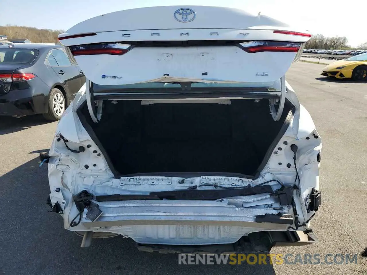 6 Photograph of a damaged car 4T1DAACKXSU526046 TOYOTA CAMRY 2025