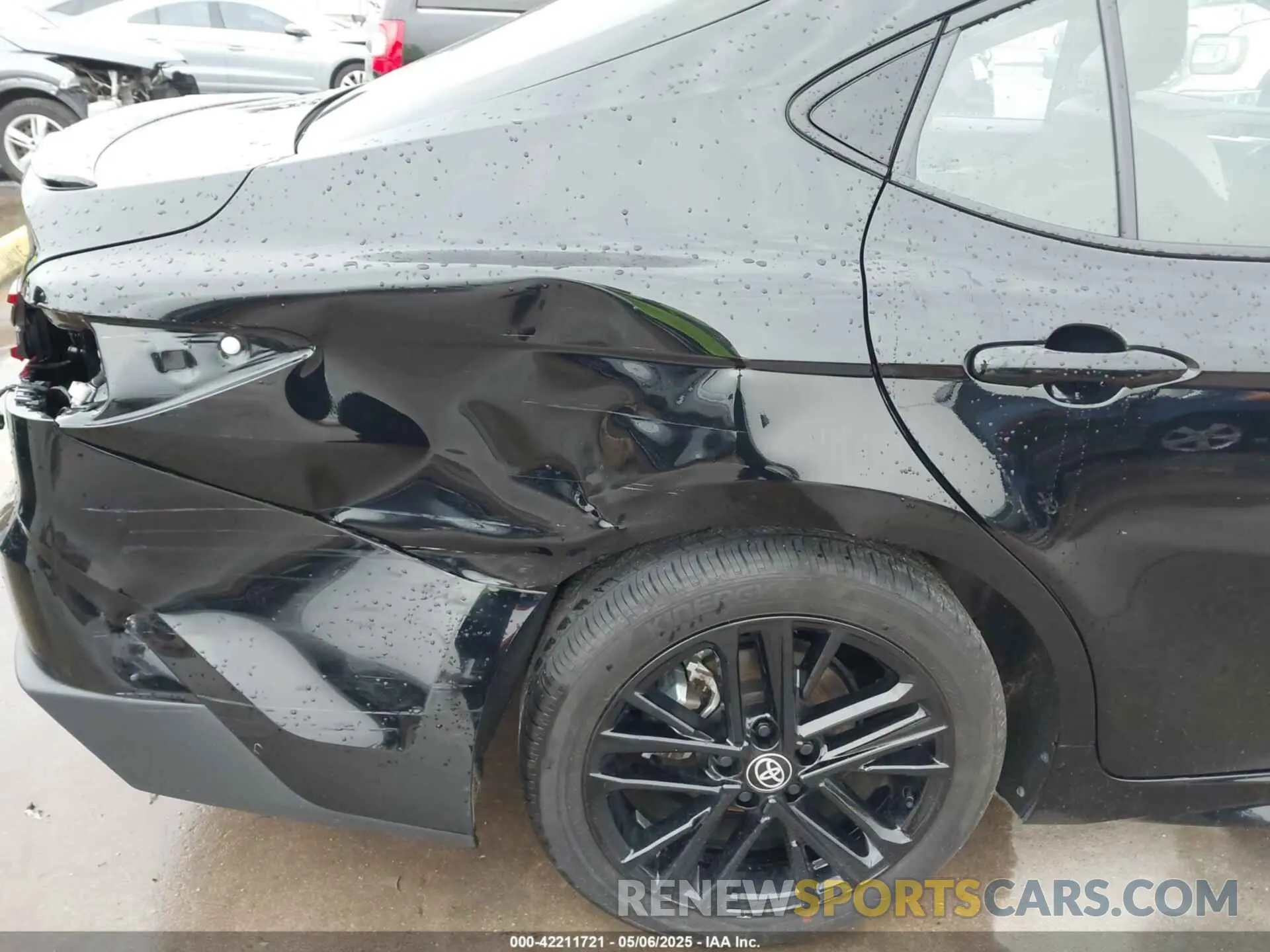 17 Photograph of a damaged car 4T1DAACKXSU526497 TOYOTA CAMRY 2025