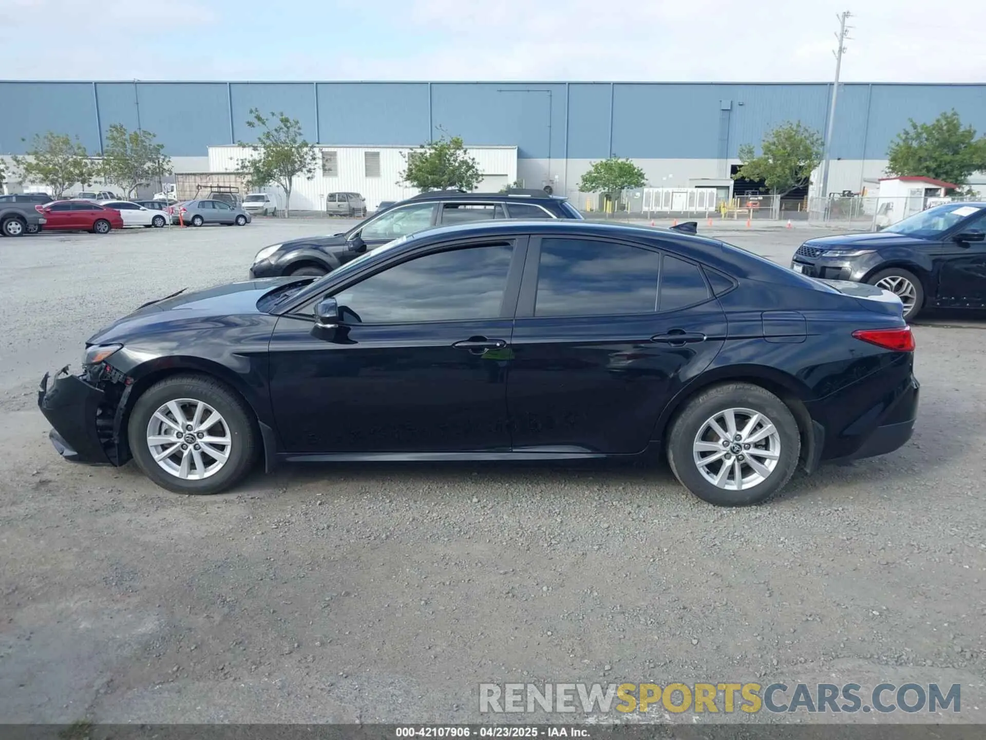 15 Photograph of a damaged car 4T1DAACKXSU535295 TOYOTA CAMRY 2025