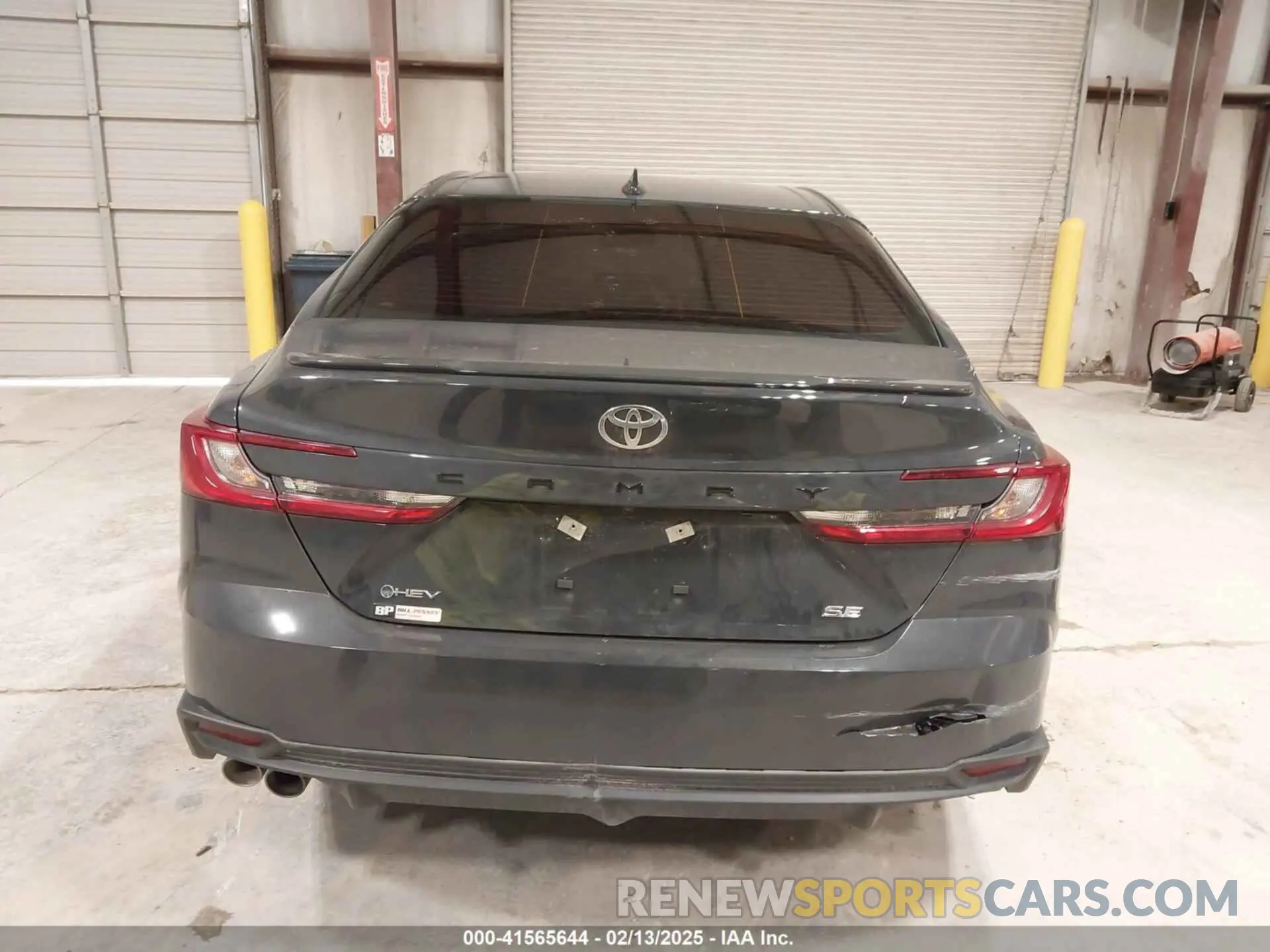 16 Photograph of a damaged car 4T1DAACKXSU548399 TOYOTA CAMRY 2025